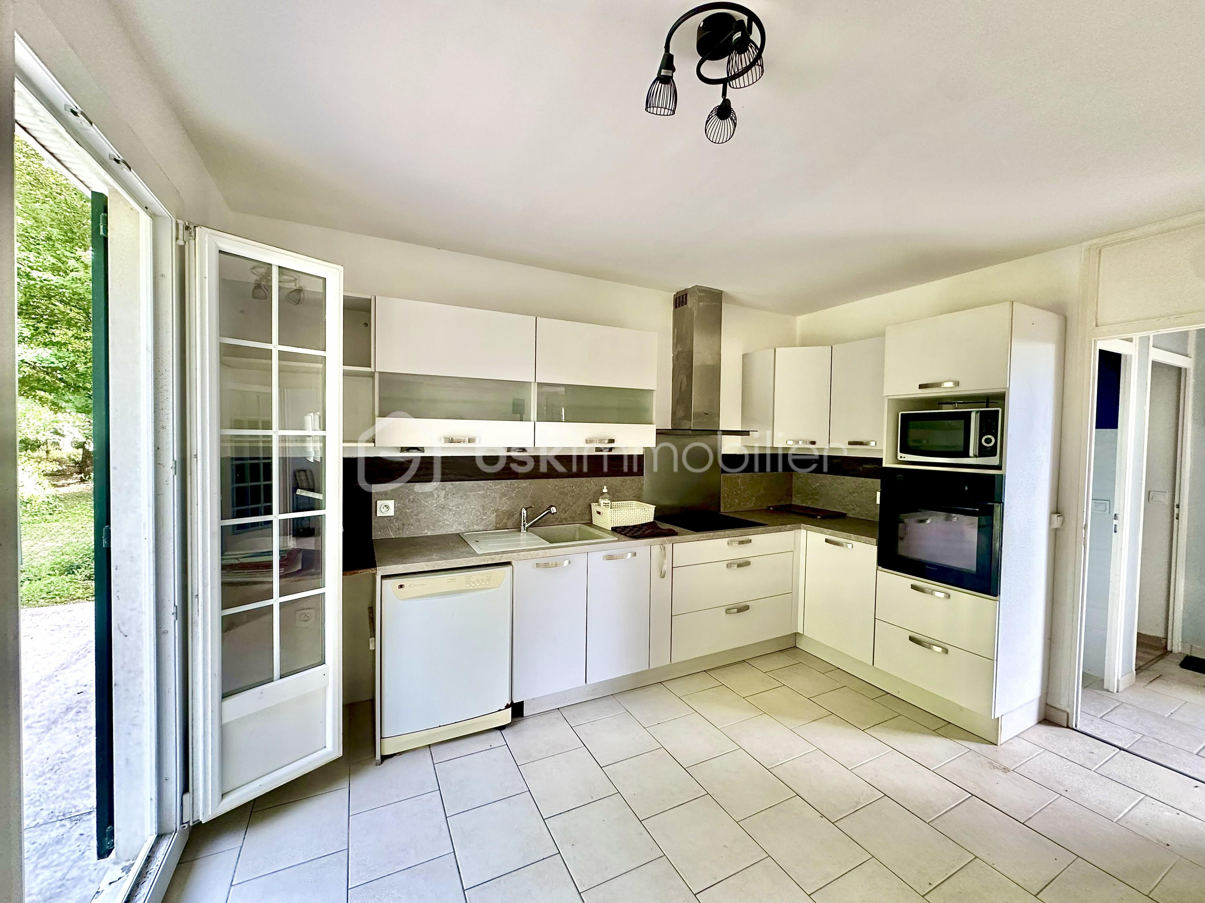 Maison traditionnelle de 146 m² - 5.jpg