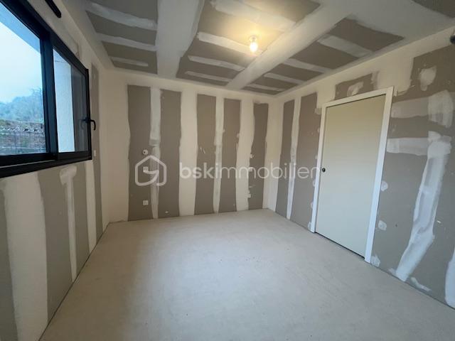 Maison contemporaine de 140 m² - CHAMBRE 1.jpg