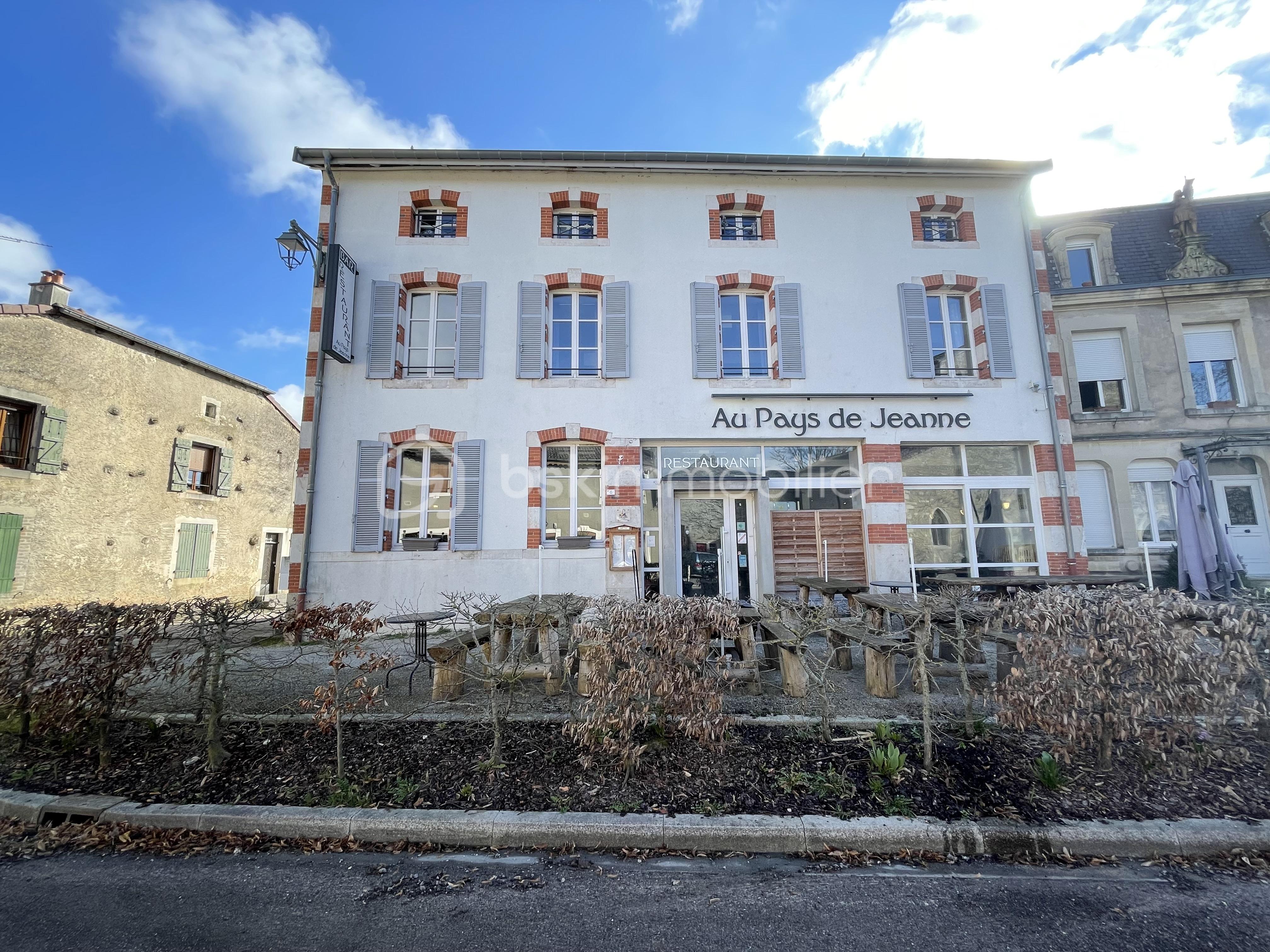 Fonds de commerce - extérieur 1.jpg