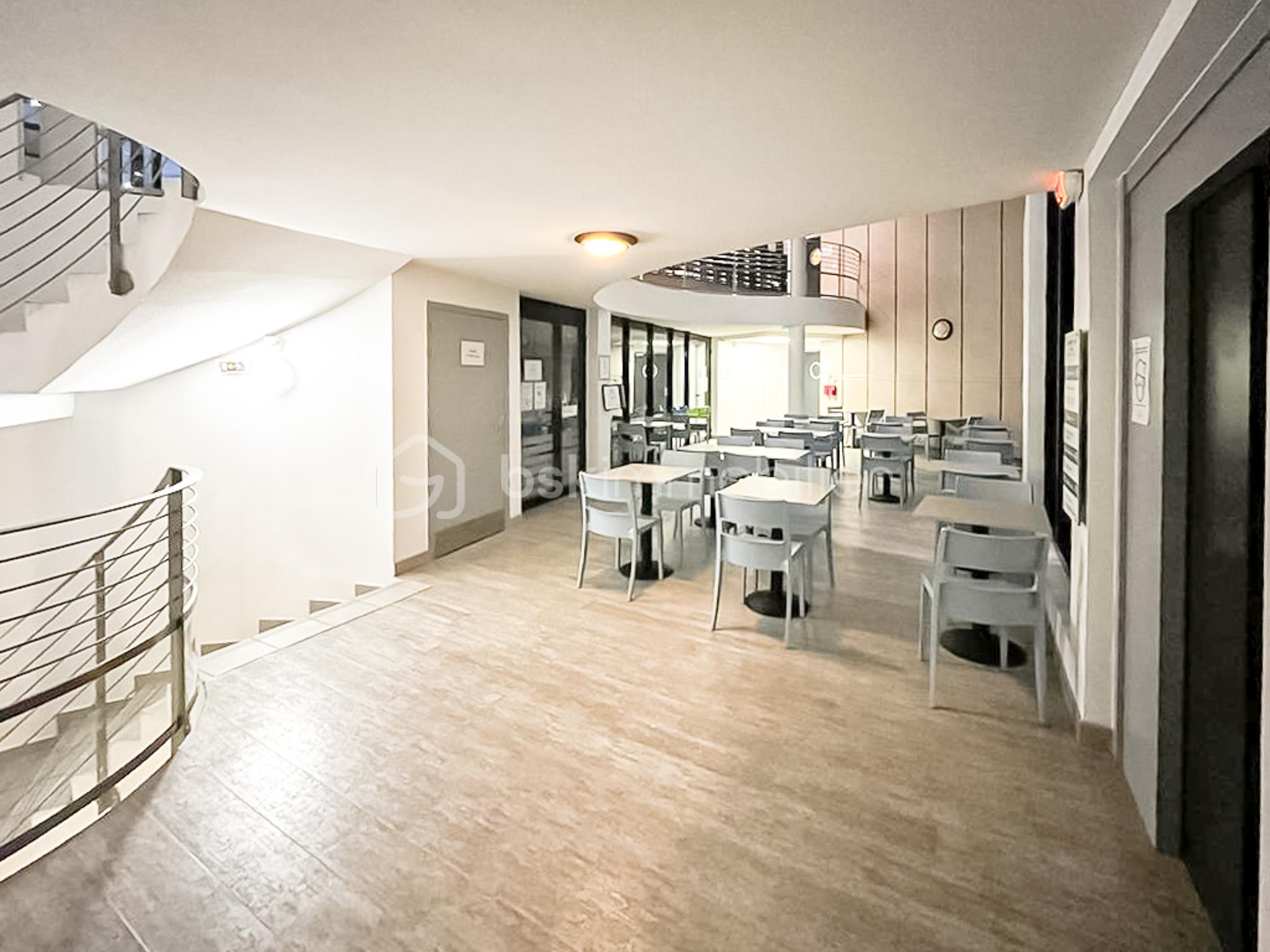 Chambre de service de 32,60 m² - WhatsApp Image 2022-12-01 at 13.44.15 (2).jpg