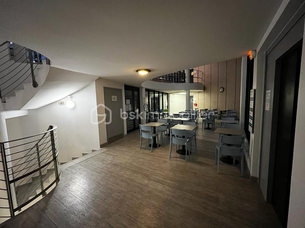 Chambre de service de 32,60 m² - COMMUN DEJ.jpeg
