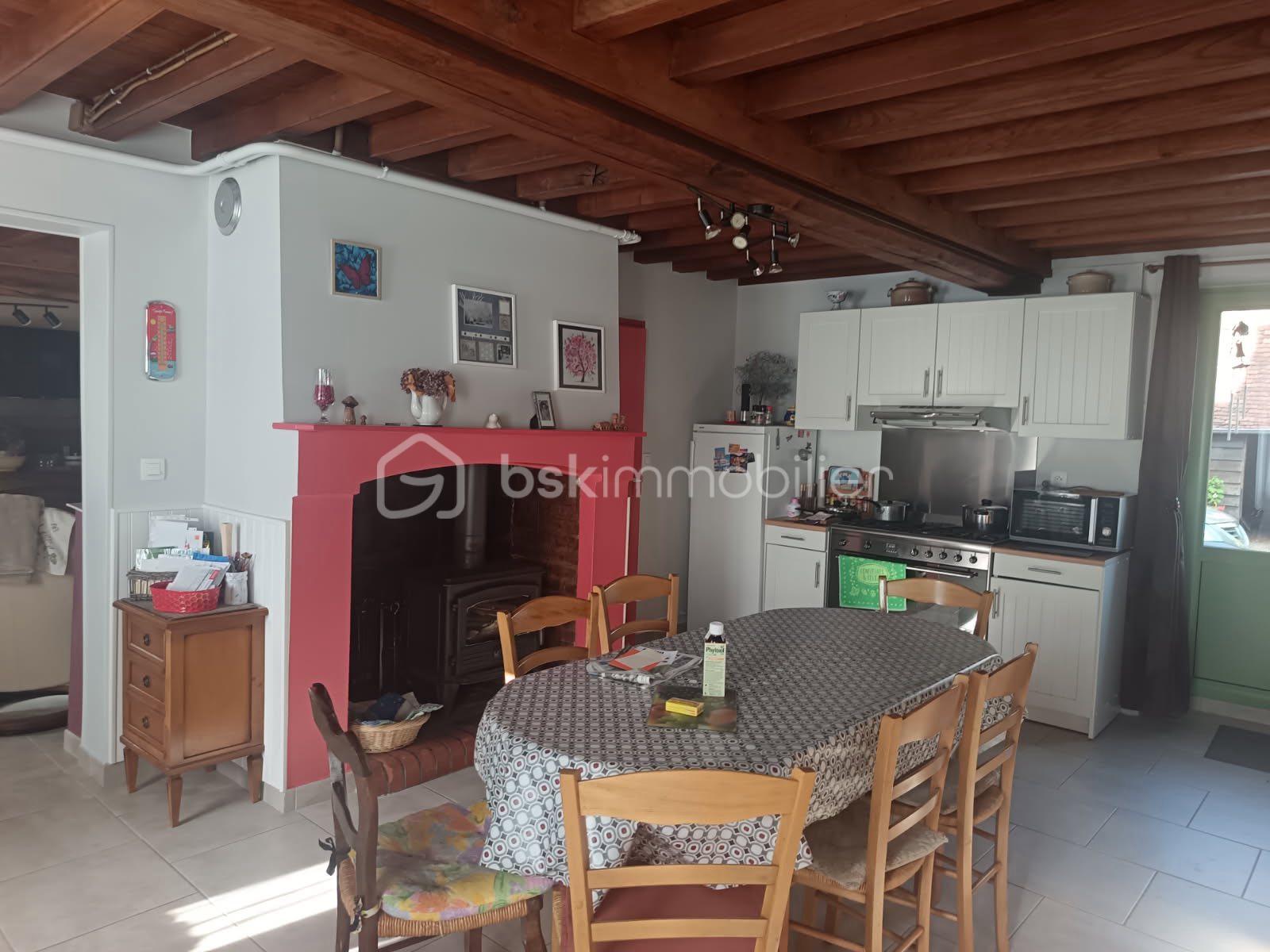 Maison de 200 m² - 560206249_1188039416506630_1180444647359814211_n.jpg