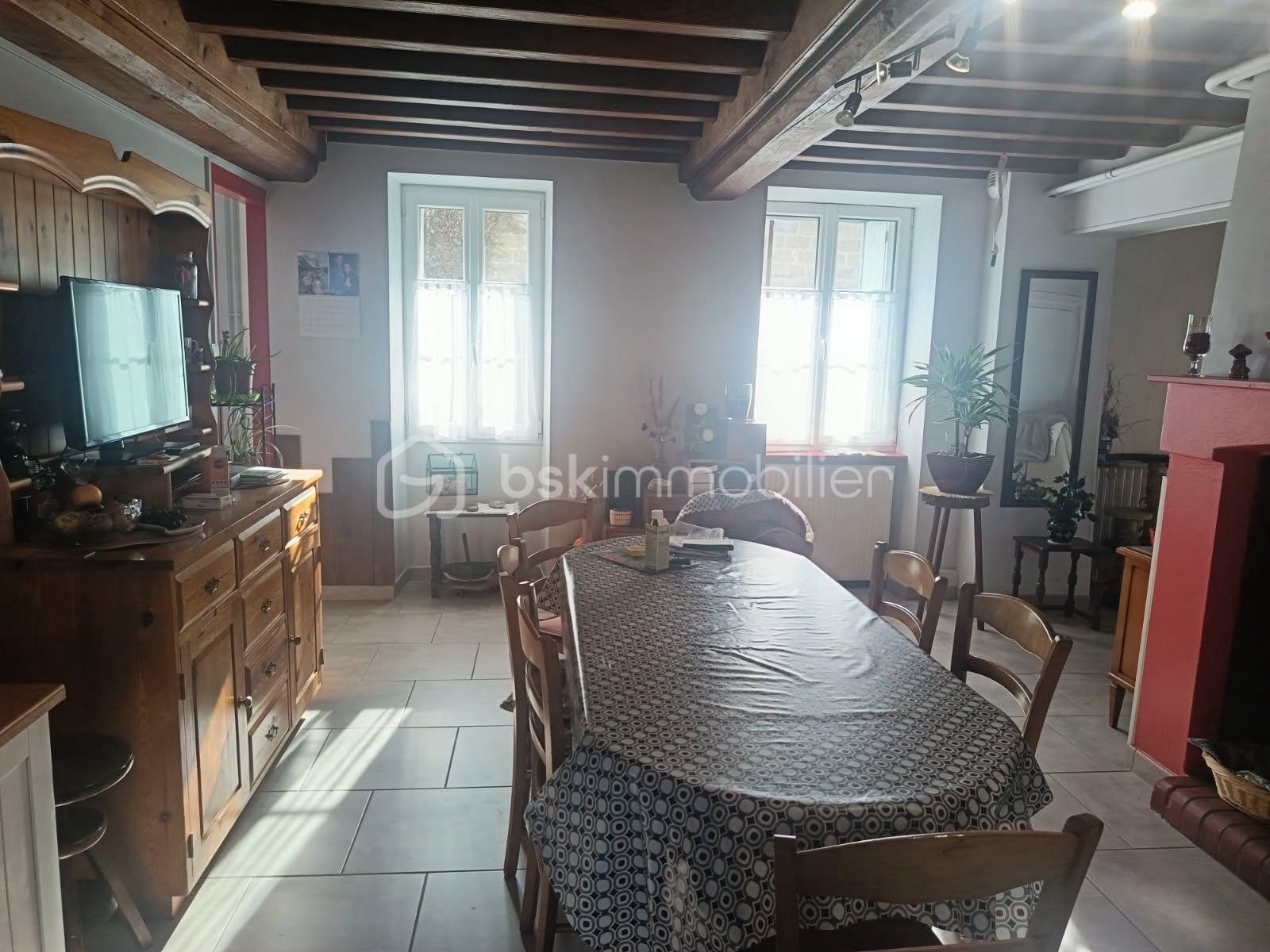 Maison de 200 m² - 561005579_1188040283173210_8249167083781539618_n.jpg