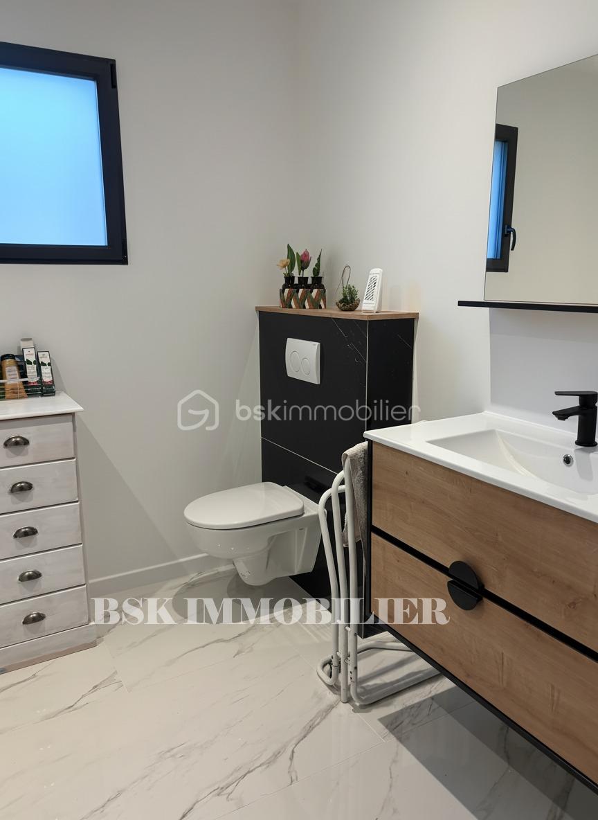 Maison de 122 m² - generated_2025-12-16T09_40_40.186.jpg