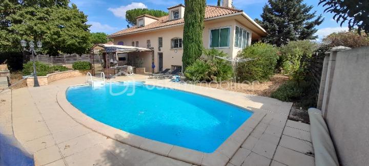 Maison de maitre de 244 m²