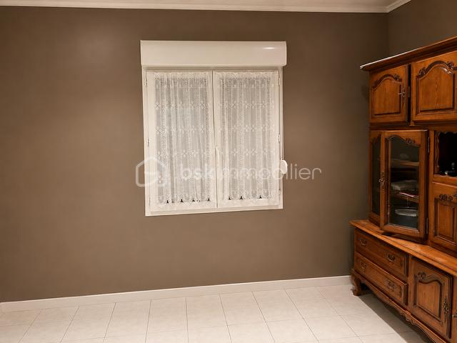 buire photo bureau rdc marron.PNG
