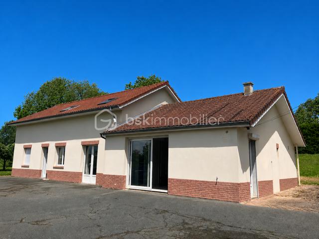 buire photo façade de la droite.PNG