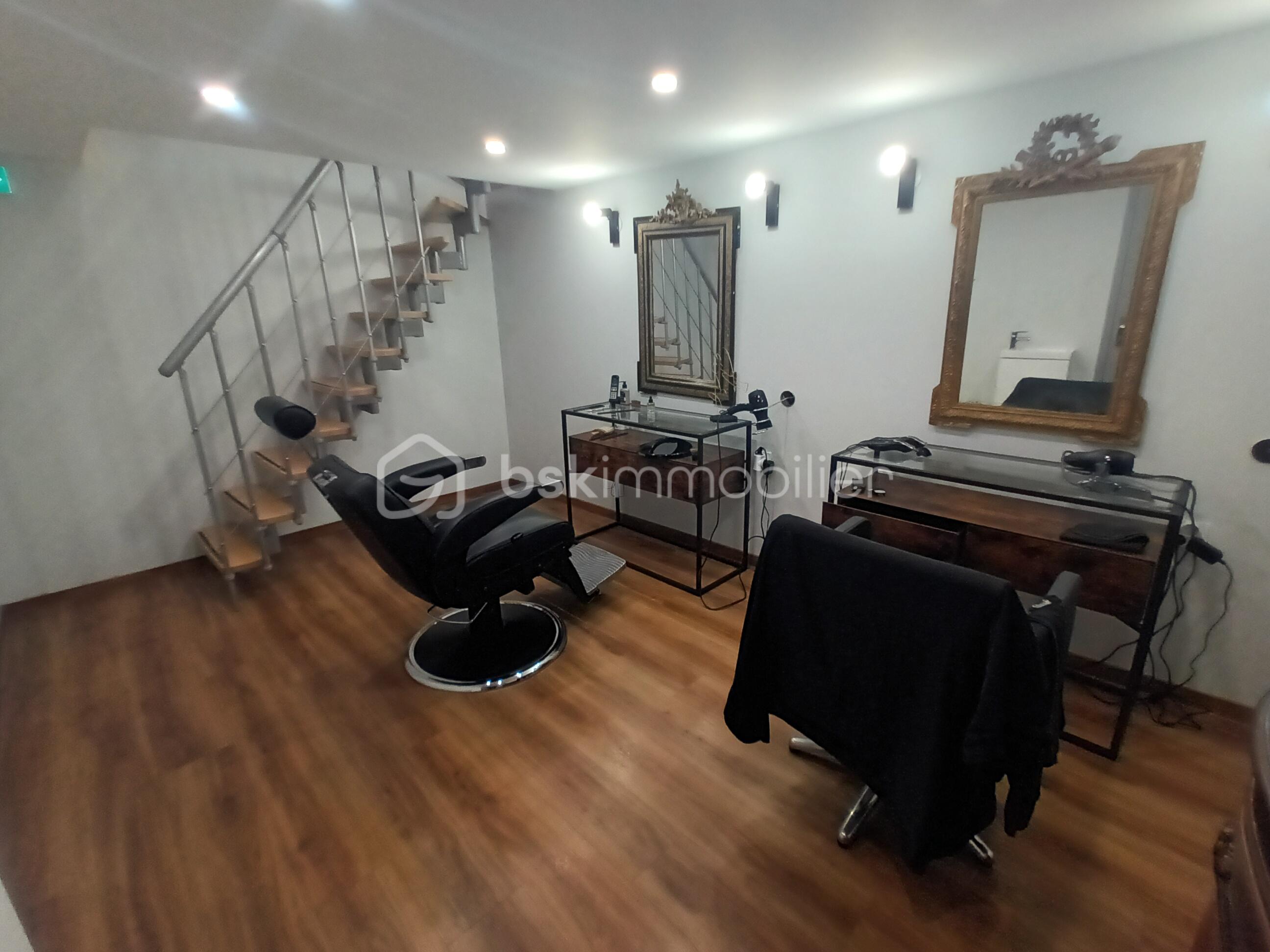 Local d activites de 29 m² - 20240417_111051.jpg