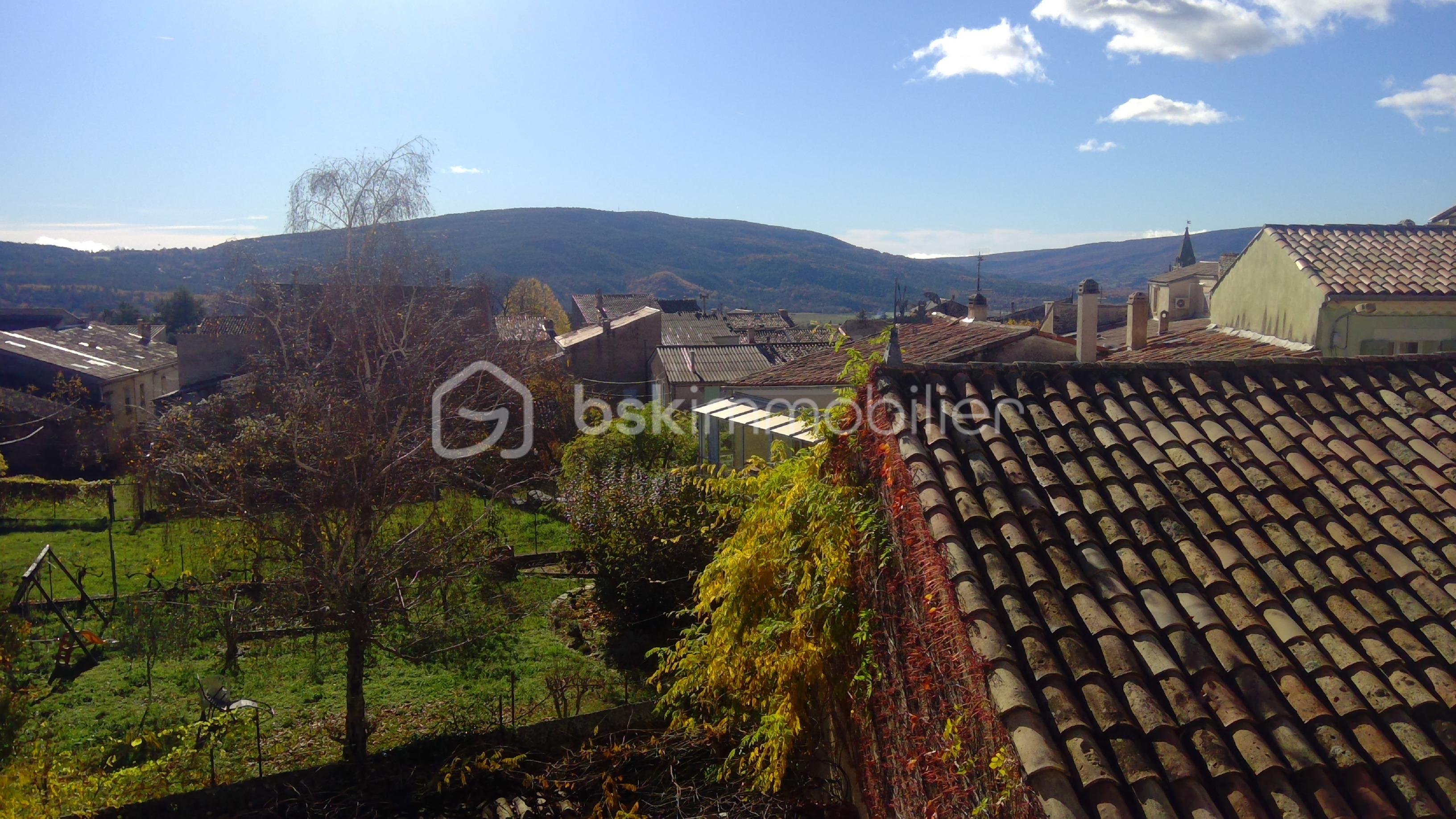 Maison de village de 58 m² - VUE TERRASSE.JPG