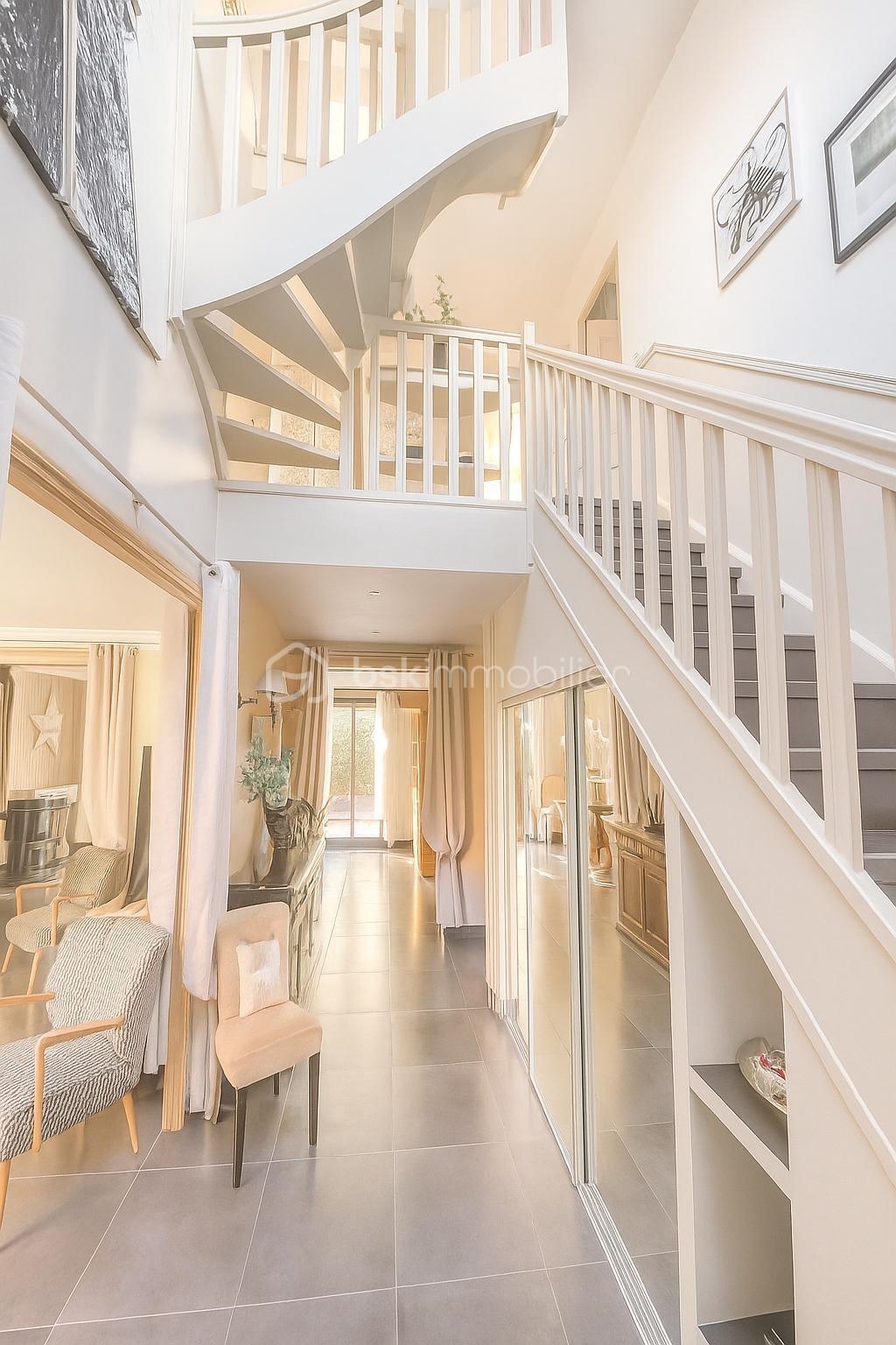 Maison de 185 m² - fc0ab124-2ca6-4003-9c11-d111742270c5.jpeg