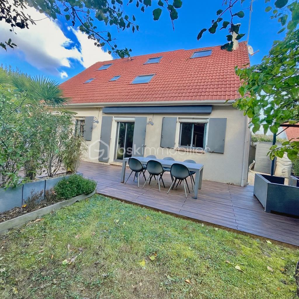 Maison de 185 m² - 3302f542-3b84-4449-8a22-6a5c29b26b8a.jpeg