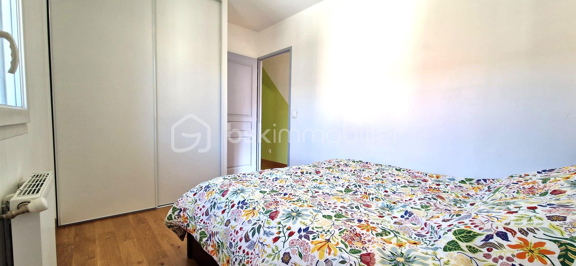 Appartement de 60,88 m² - CHAMBRE 1 VUE PLACARD.jpeg