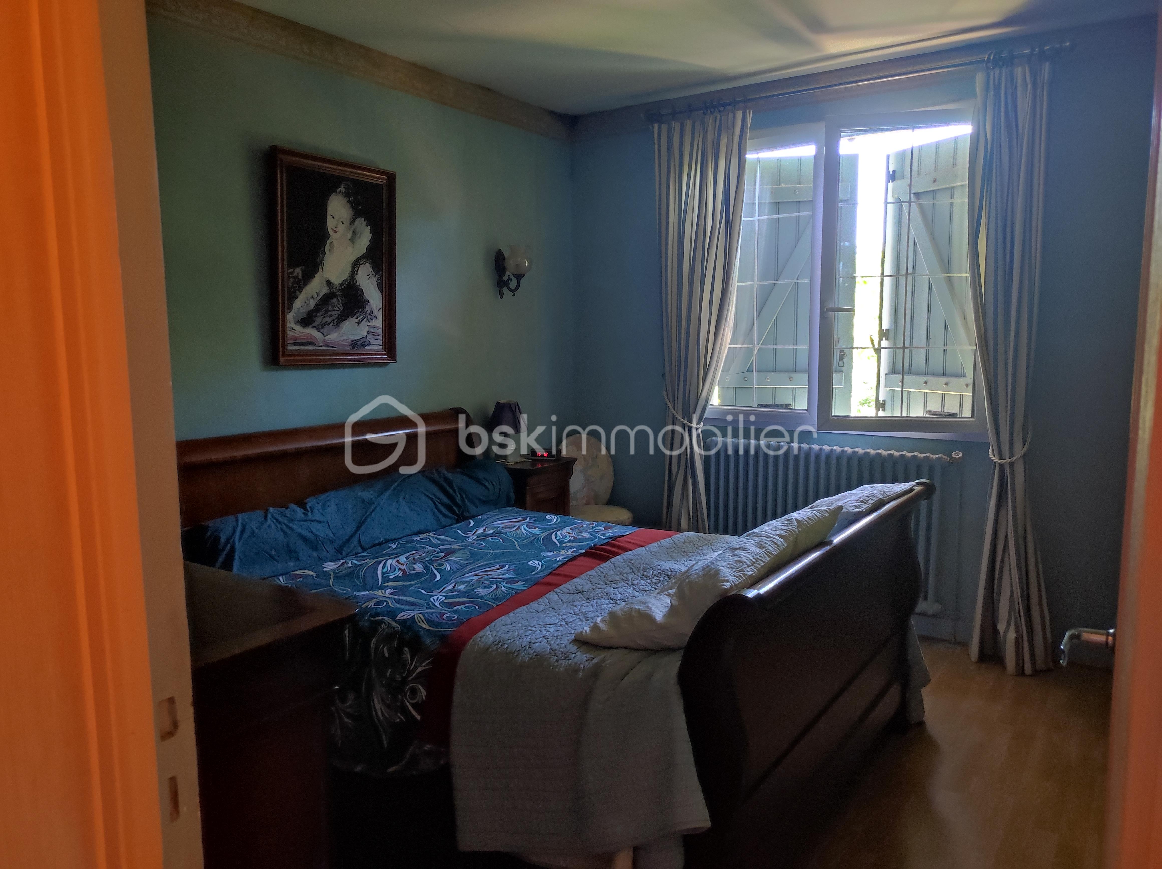 Maison de 210 m² - 1754985213092.jpg