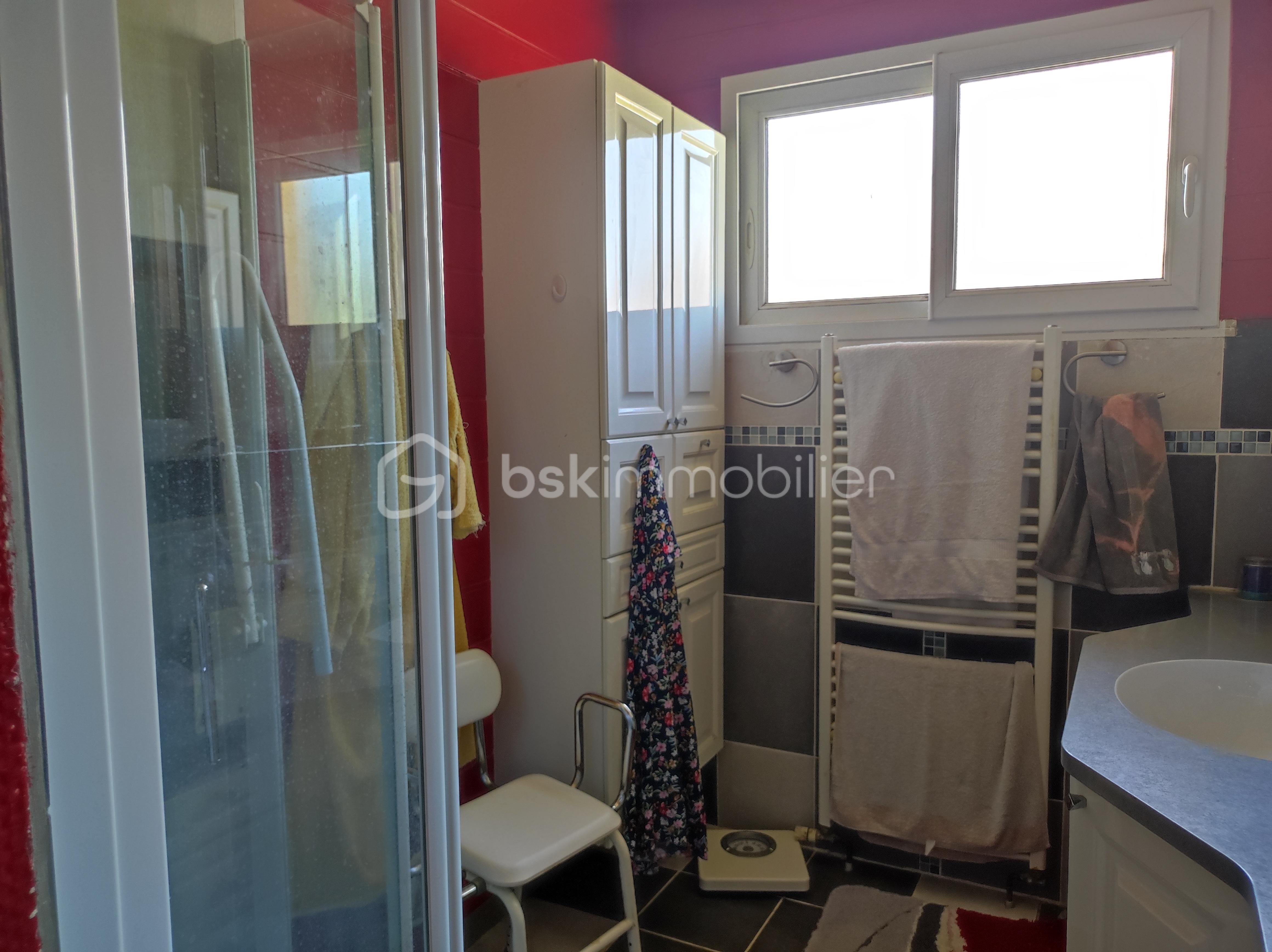 Maison de 210 m² - 1754985213119.jpg