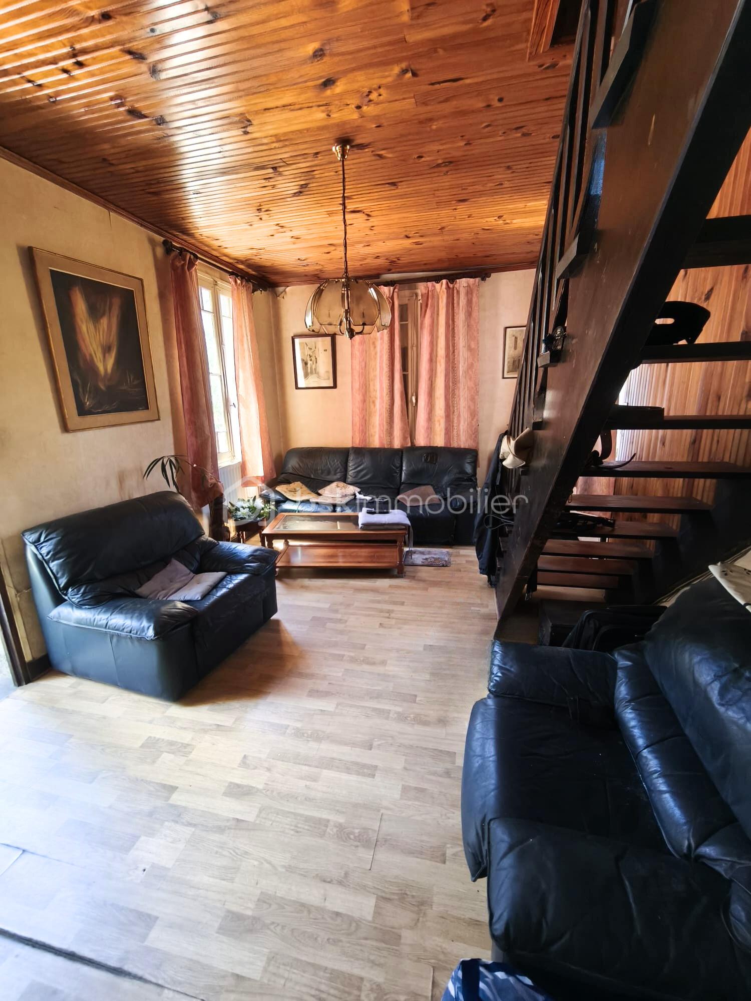Maison de 131 m² - Salon.png