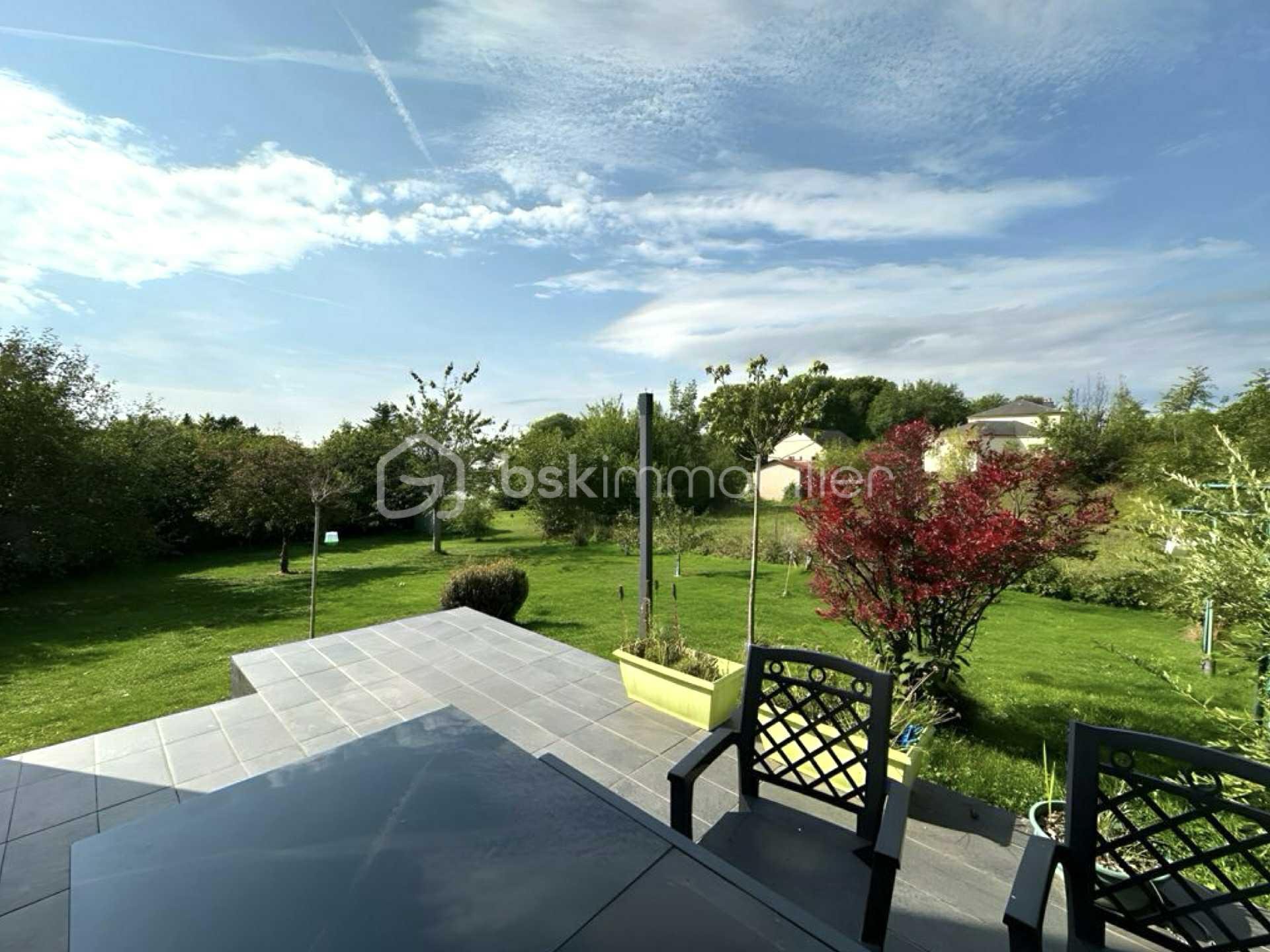 Maison traditionnelle de 106 m² - Terrasse.jpeg