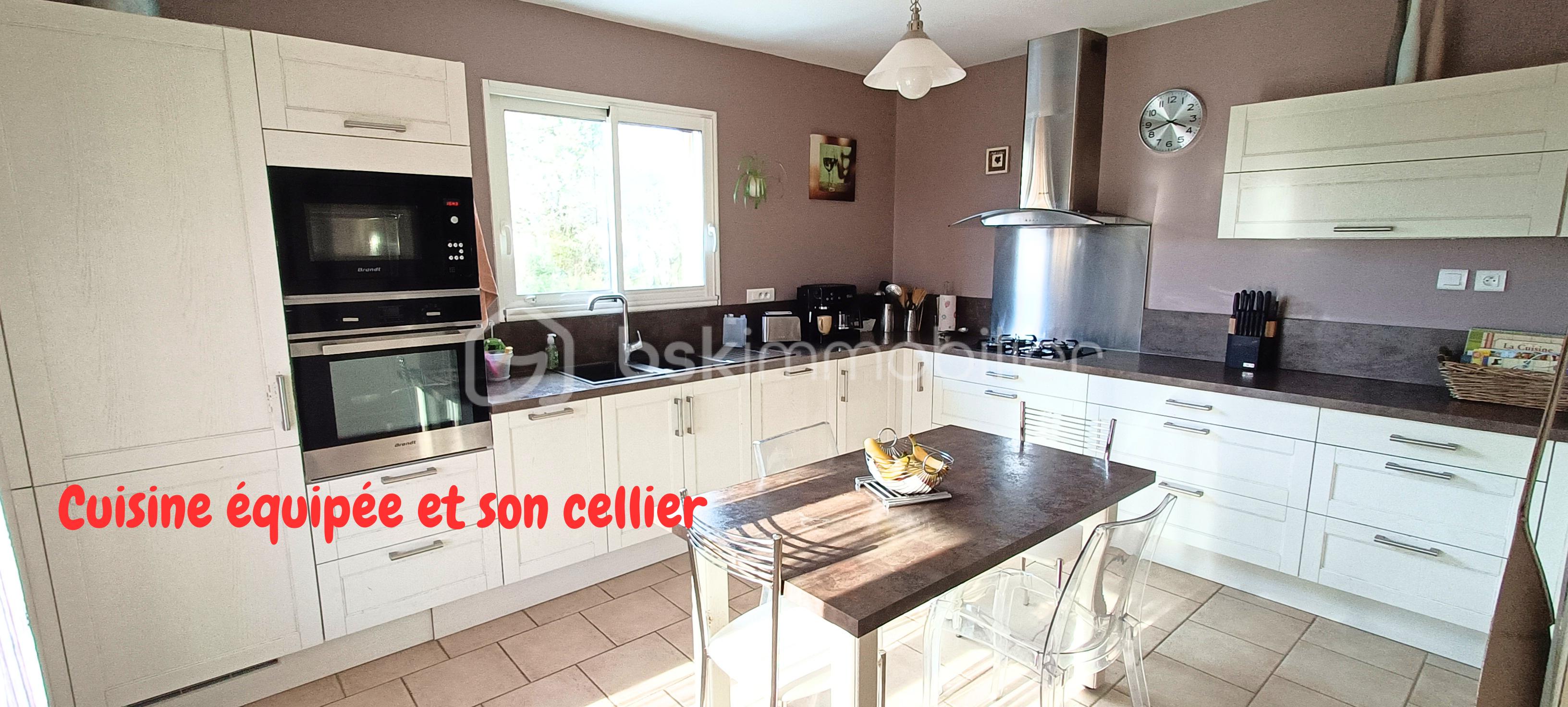 POOL HOUSE DE 61M² CUISINE -CHAMBRE - DOUCHE - WC.png