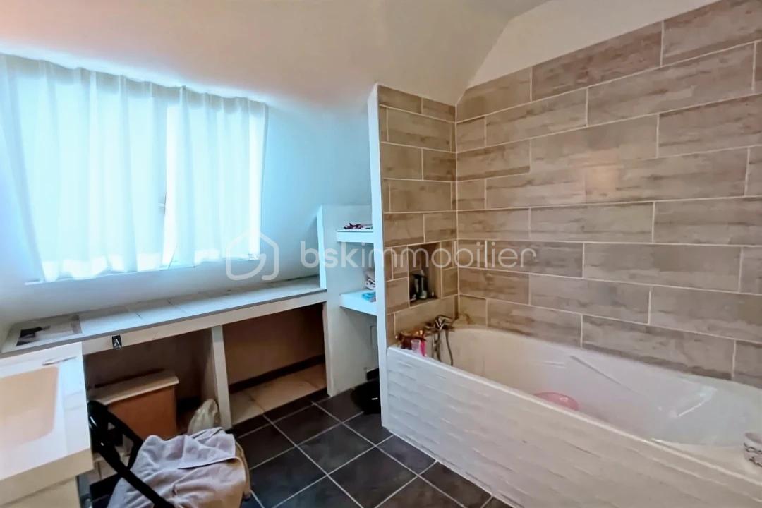 Maison de 168 m² - hoqi-93c3282f538840adb97b9d568d4f63fa.jpg