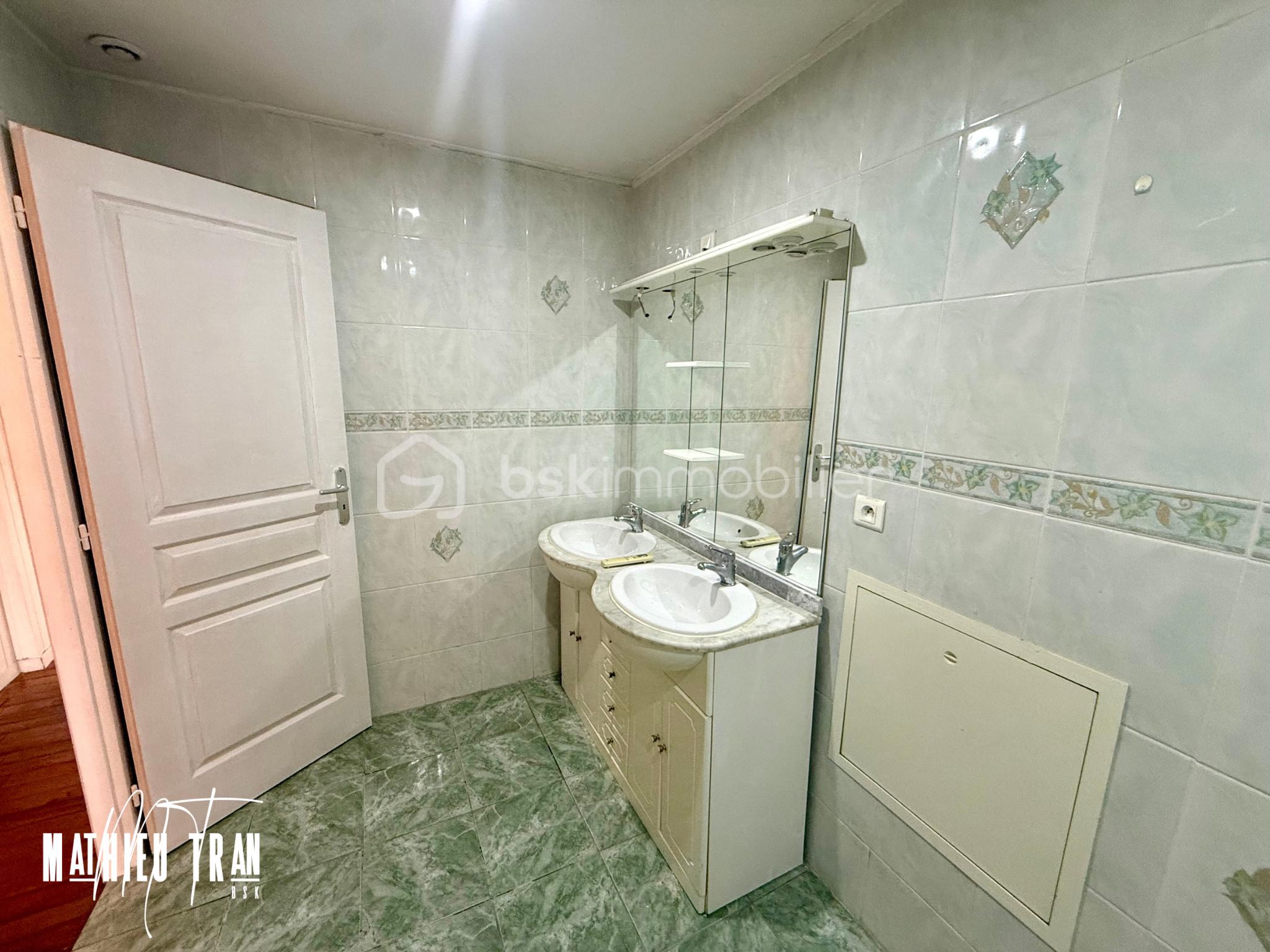 Maison de 188 m² - TERRAIN A BÂTIR.png