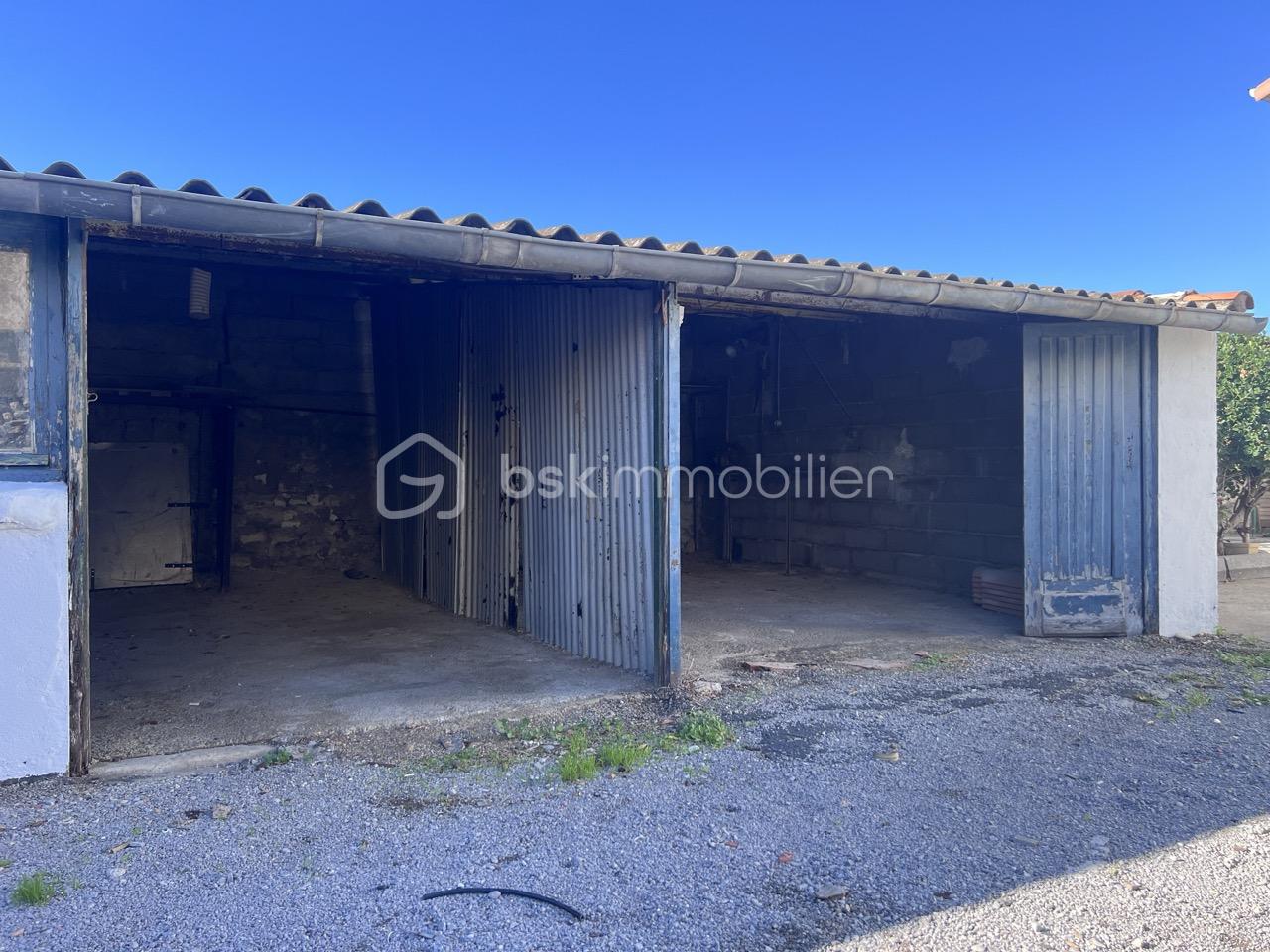 Maison de 127 m² - garage1.jpeg