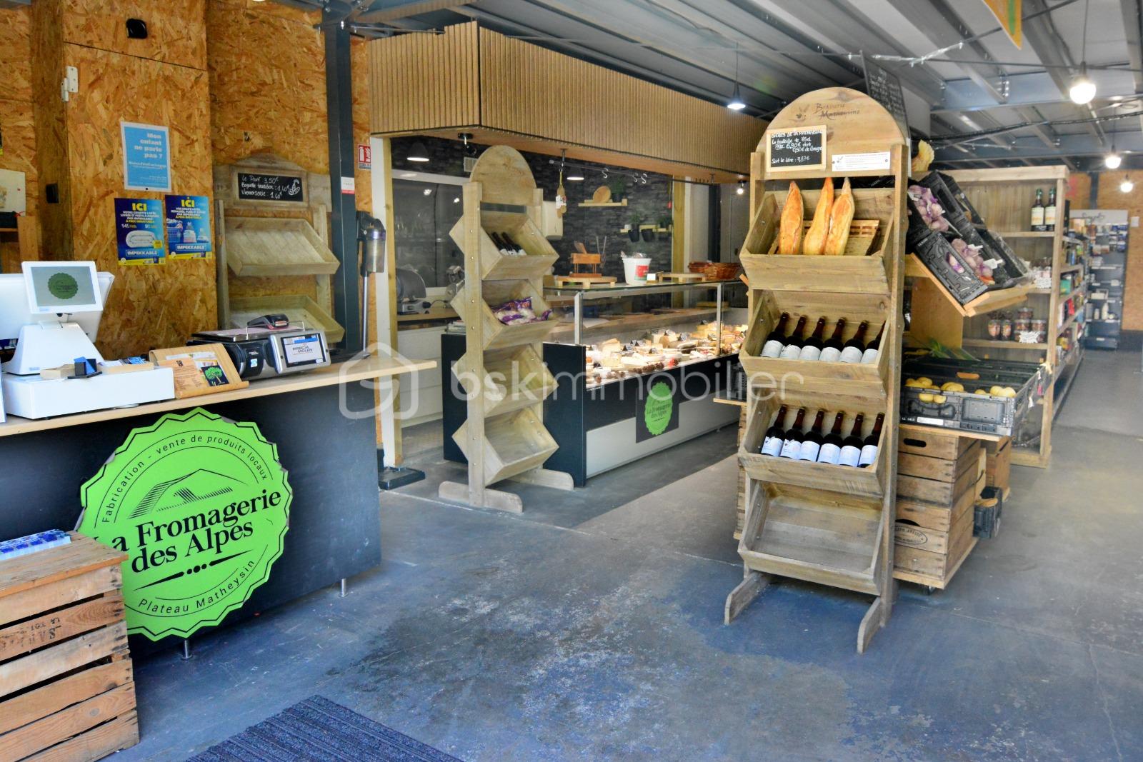 SUPERETTE LAFFREY STEPHANIE DE ALMEIDA IMMOBILIER 38220 (2).jpeg