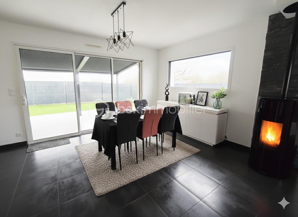 Maison contemporaine de 96 m² - SALLE A MANGER.jpg