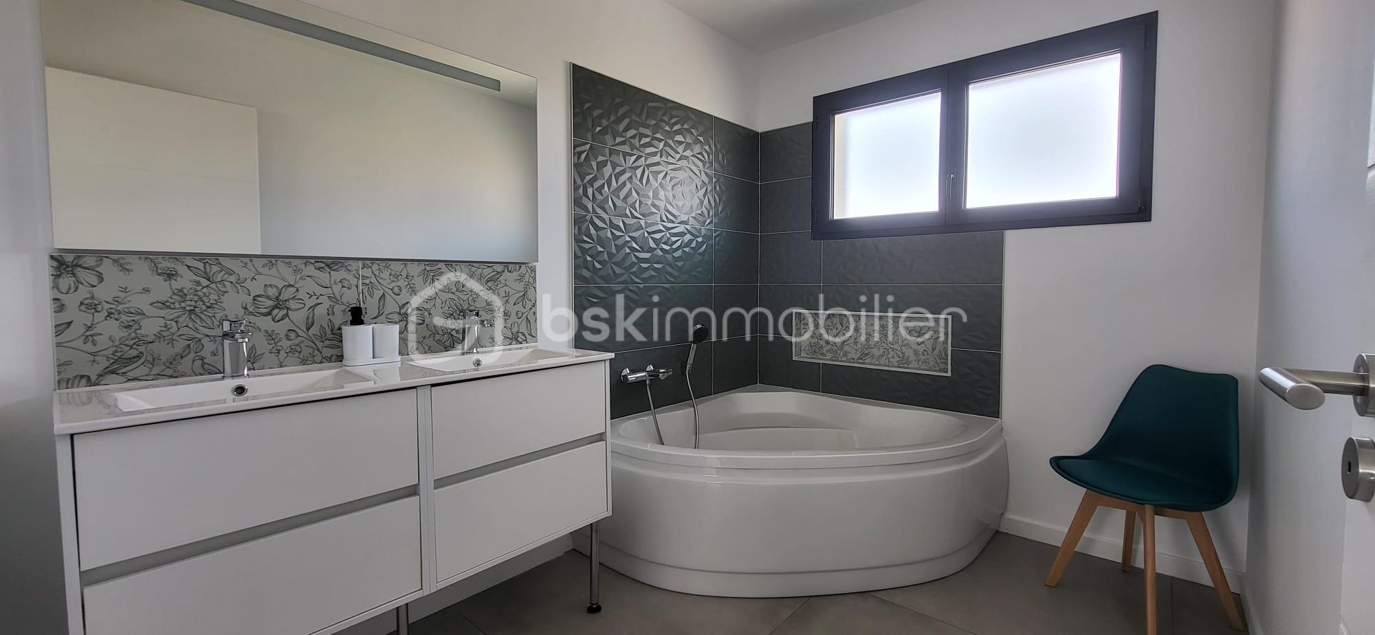 Maison contemporaine de 125 m² - sdb.jpeg