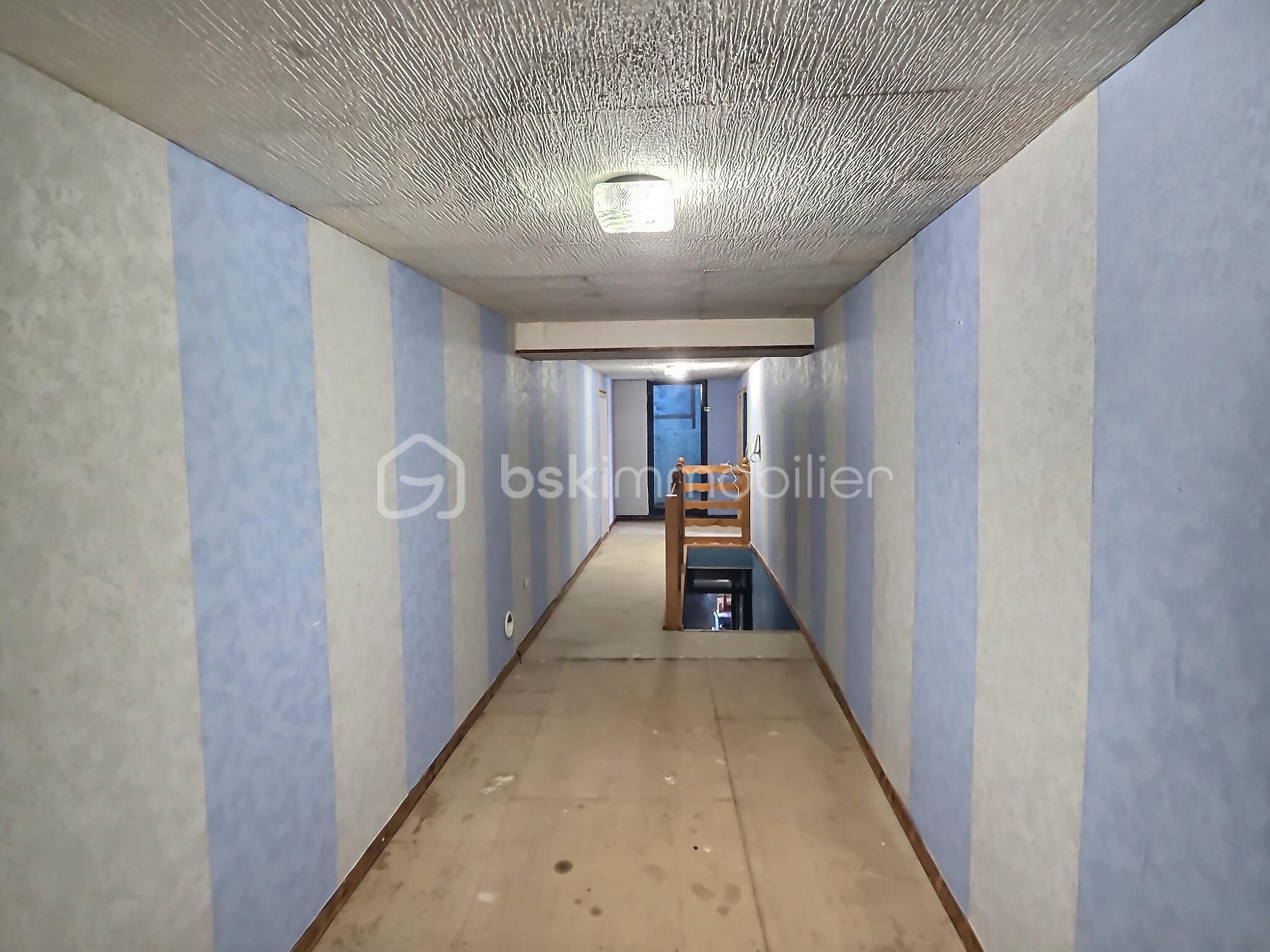 Maison de 275 m² - exposio_132788404.jpg