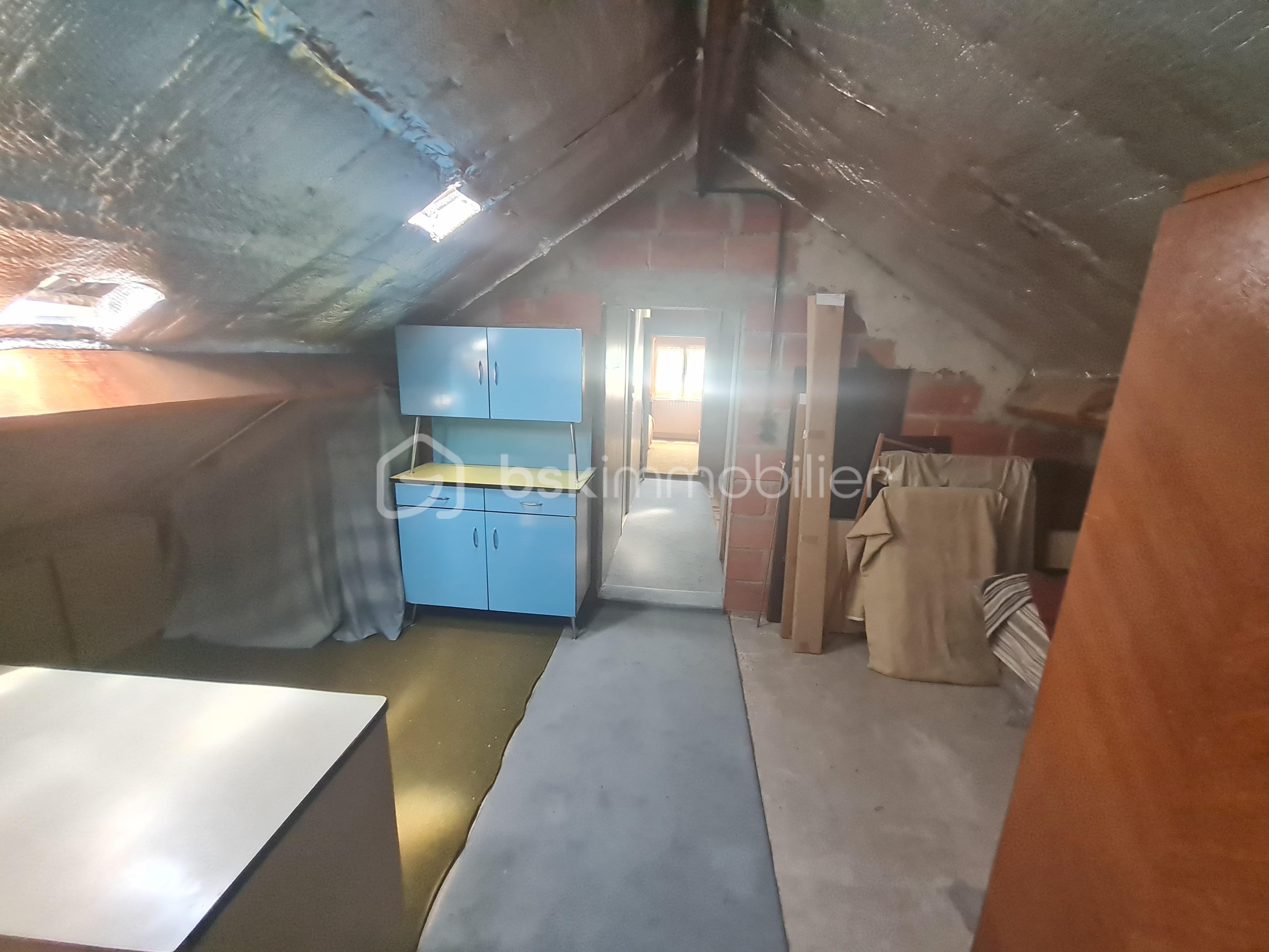Grenier 1  acces chambre 3 .jpg