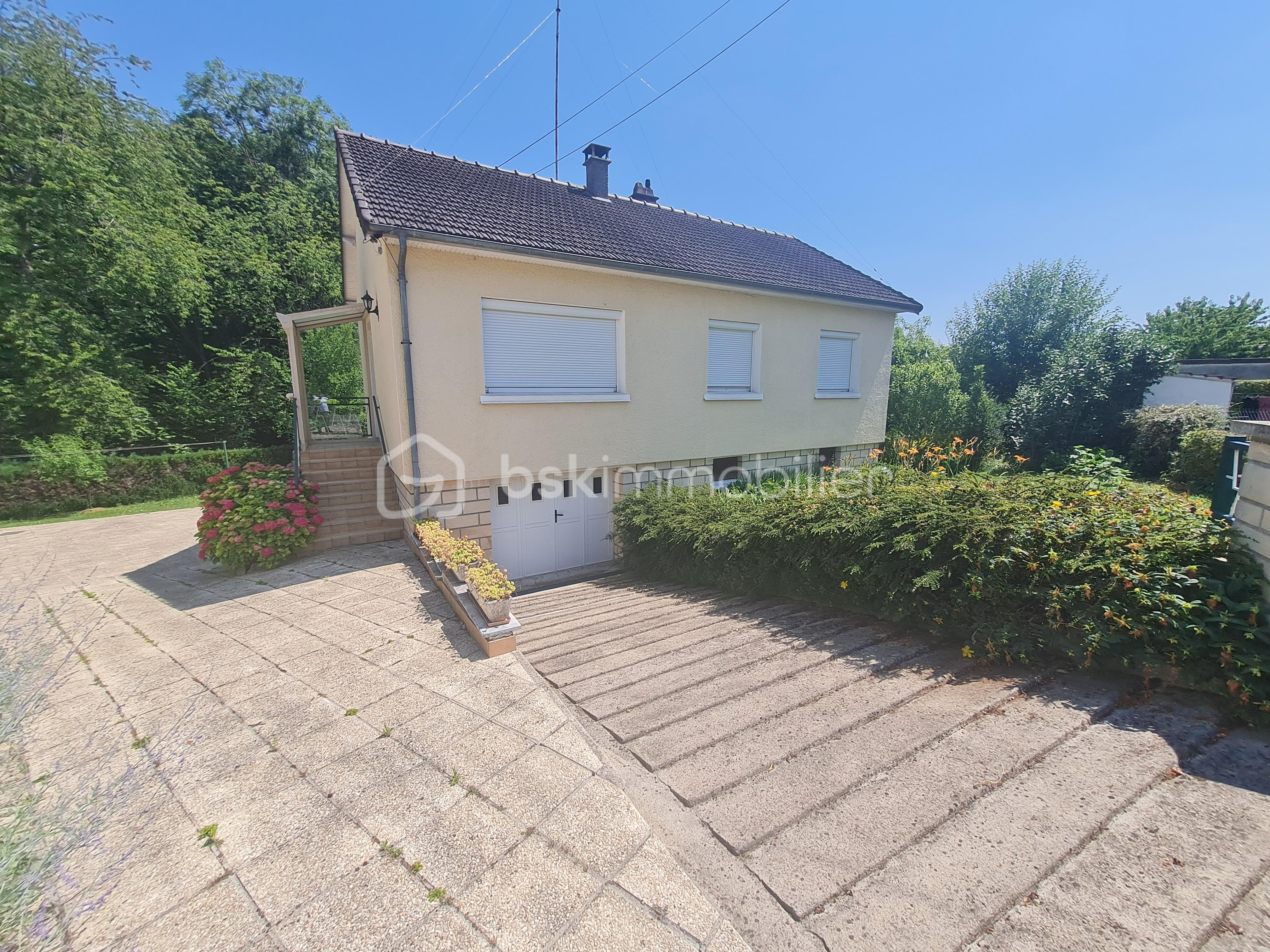 Maison 5 pièces 99 m² · à Rieux · 99 m² · 245 000 €