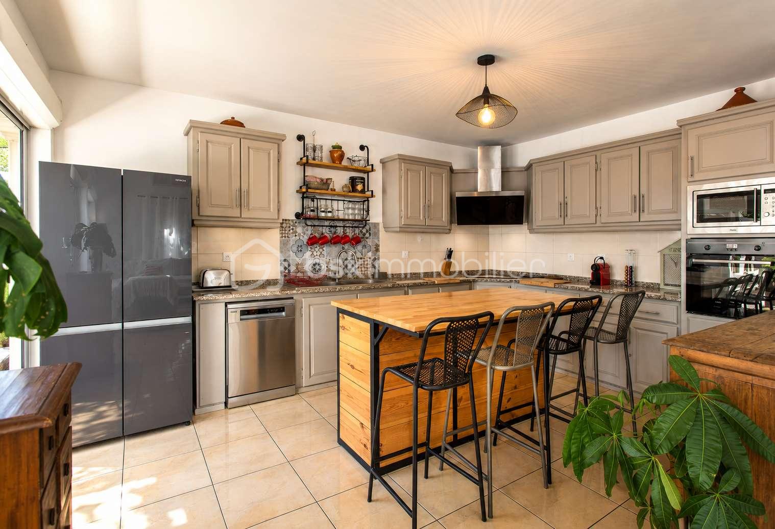 OK 32-R- CUISINE.jpg