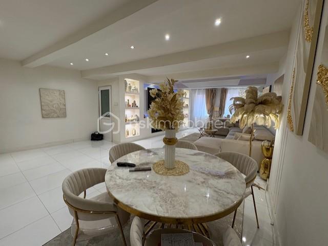 Maison de village de 110 m² - photo salle a manger porte nadia kefir.jpg