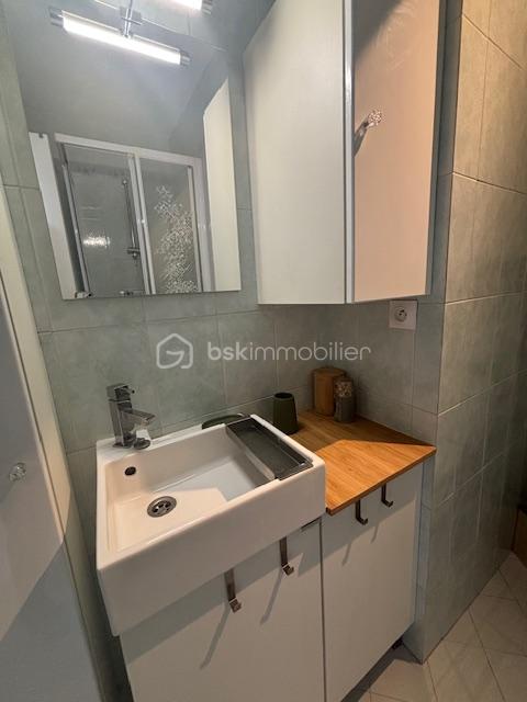 Appartement de 35 m² - salle euau.jpg