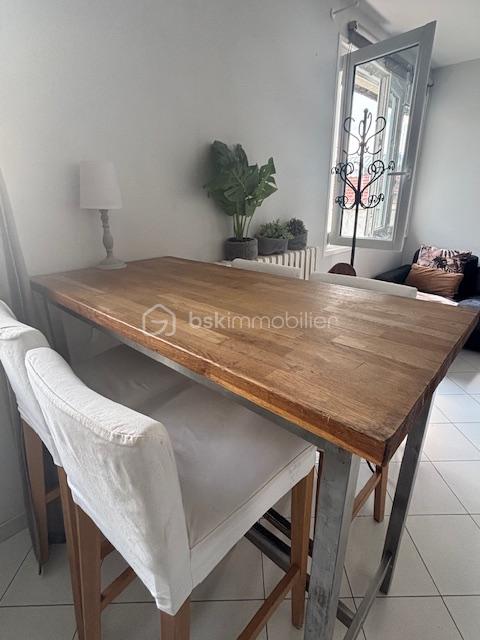 Appartement de 35 m² - table.jpg