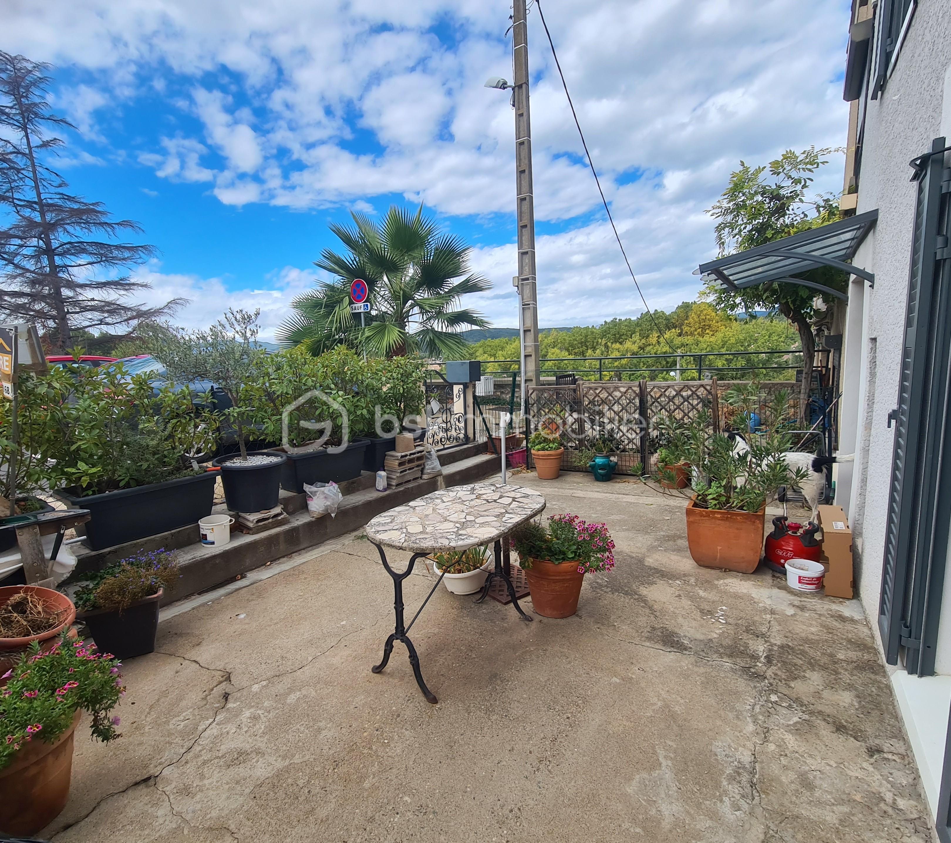 3-TERRASSE DEVANT.jpg