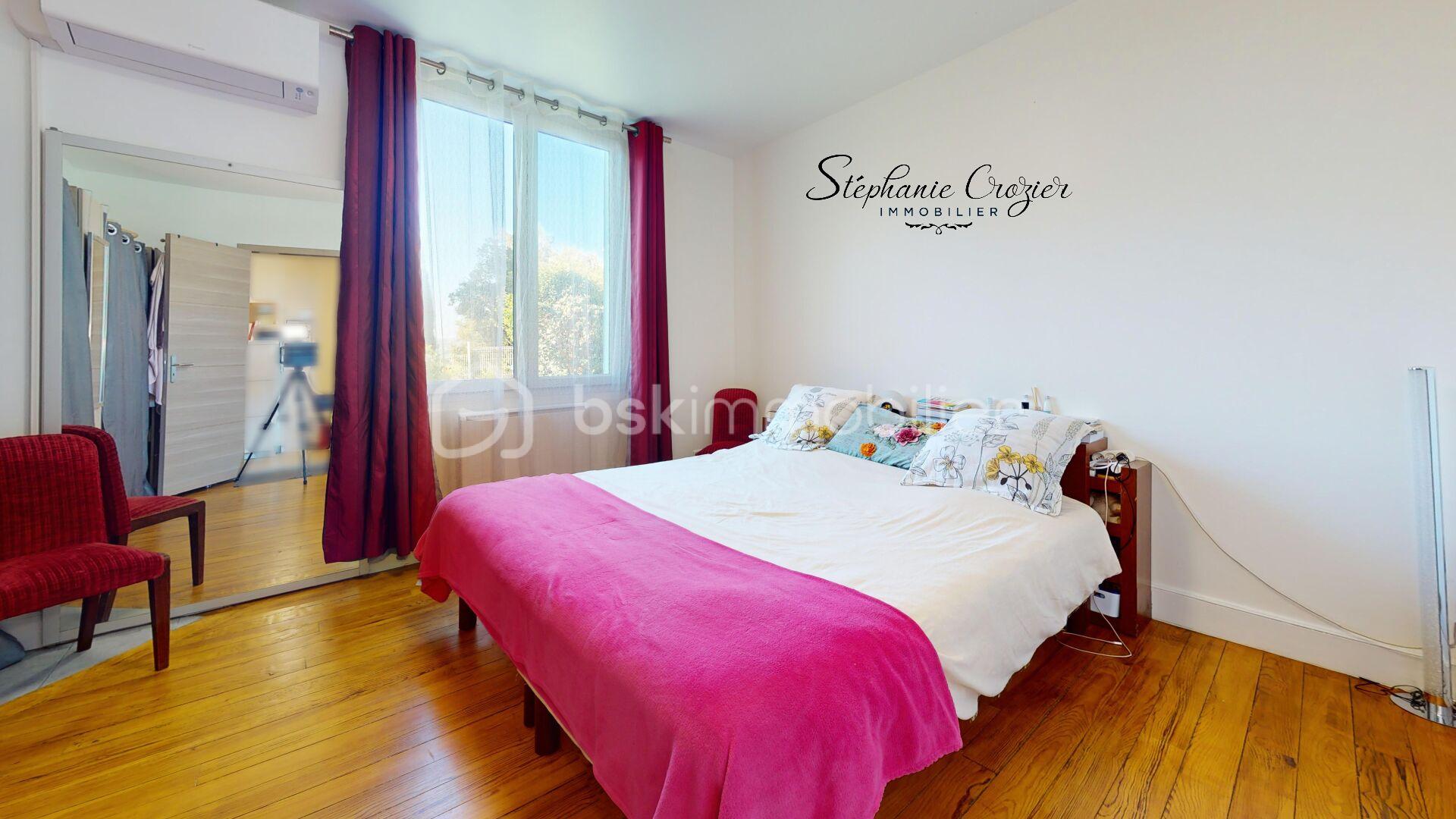 Maison de 110 m² - 2342-Fontanelle-Bedroom.jpg