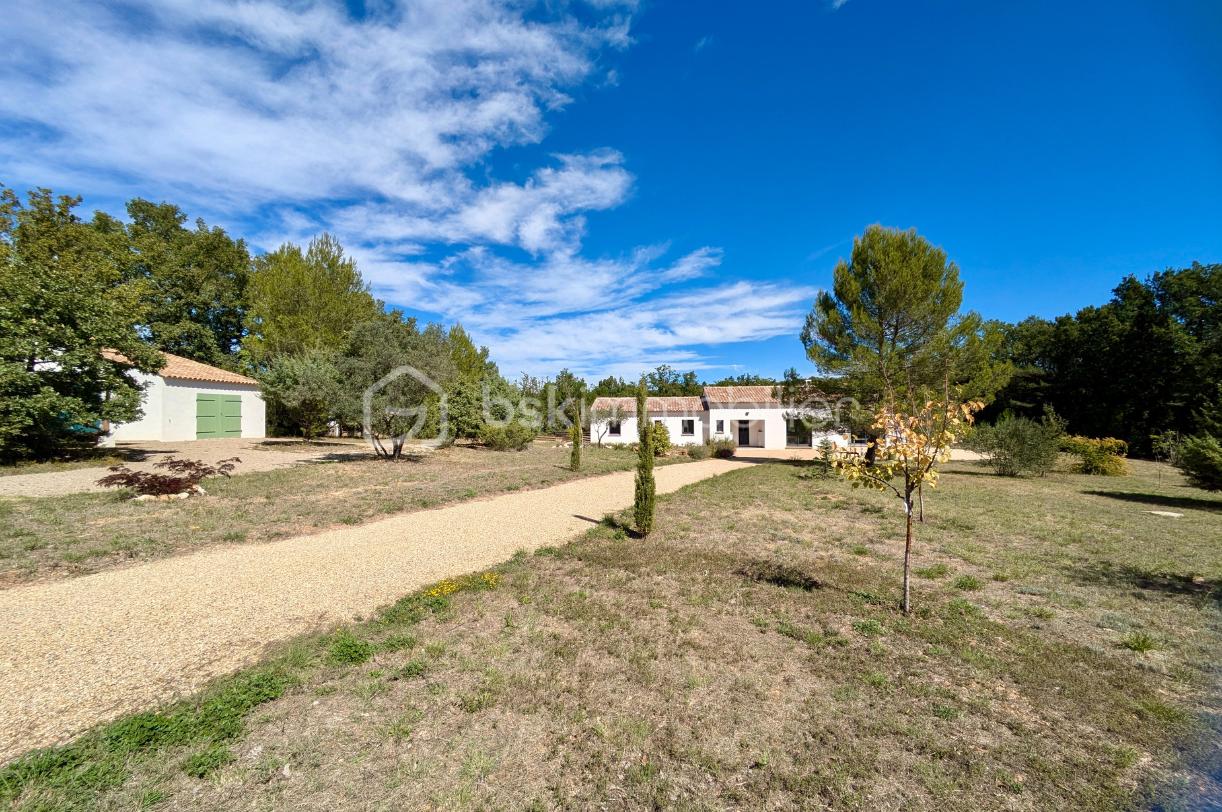 Maison 6 pièces 171 m² · à Regusse · 171 m² · 700 000 €