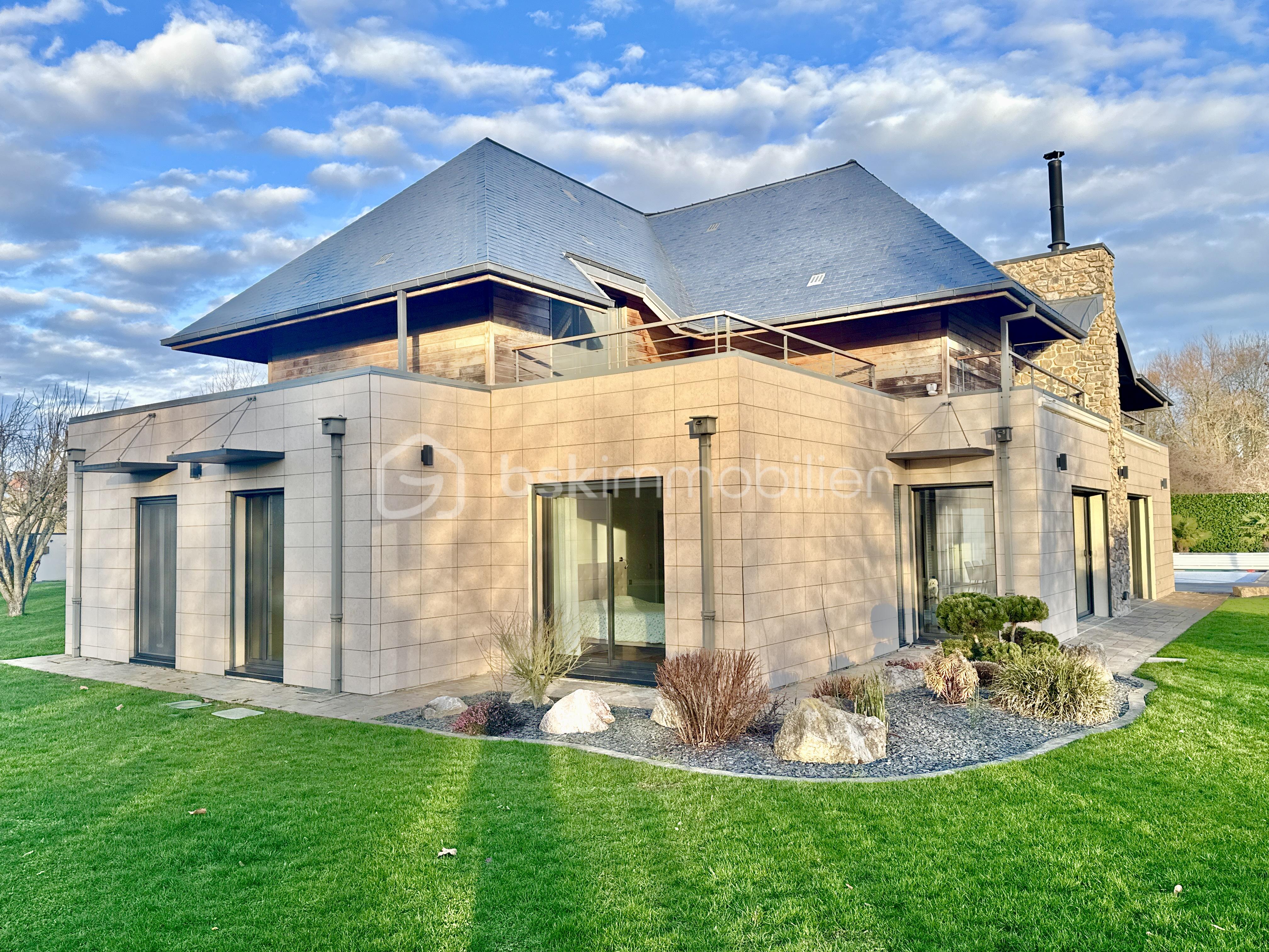 Maison de 365 m² - DJI_20260204_165116_046.jpg