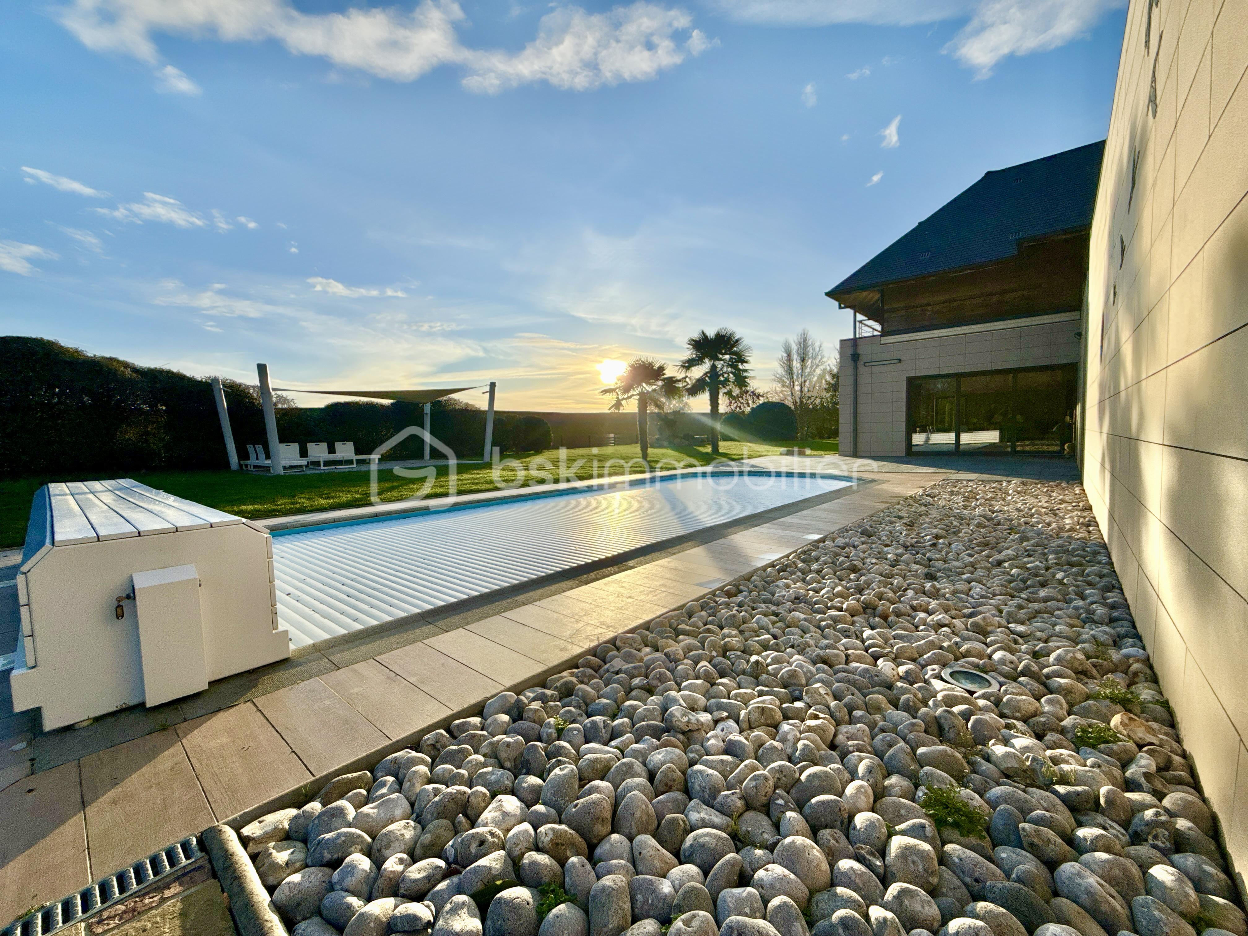 Maison de 365 m² - DJI_20260204_165522_588.jpg