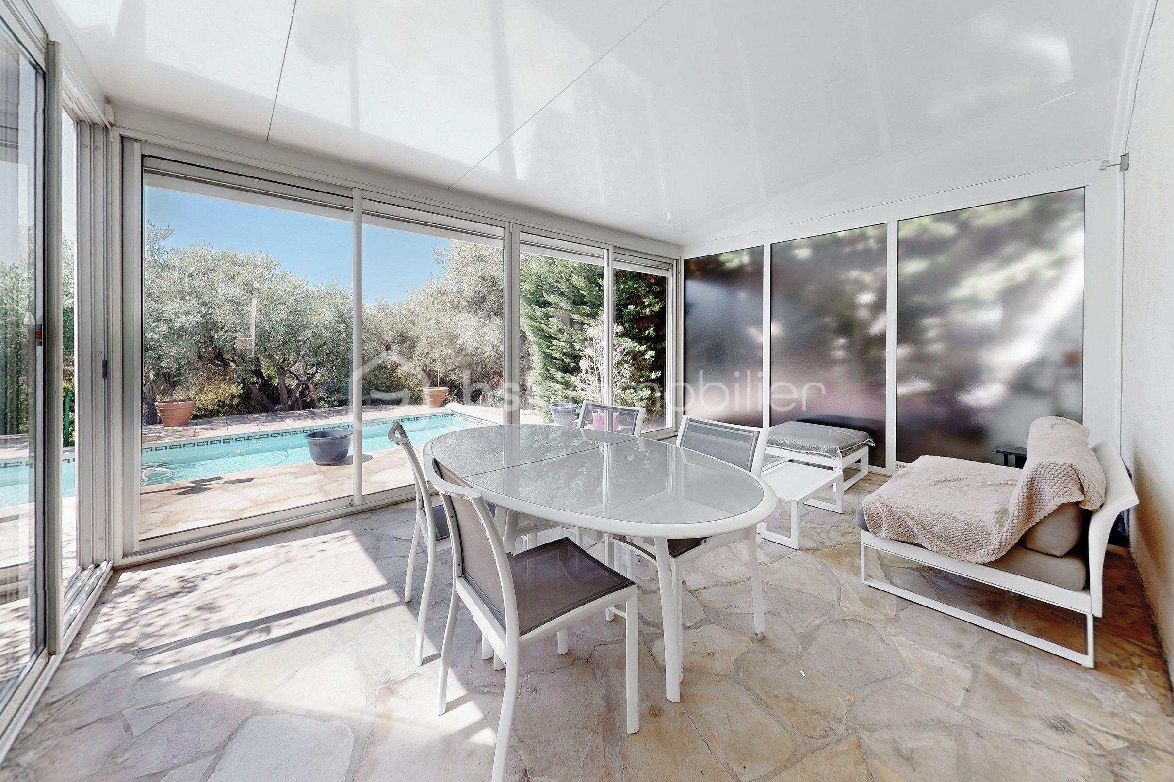 Maison de 176 m² - vX5STeuHLG5reAqB26lkceBA3Rj4wPv4XAXeGnaZ.jpg