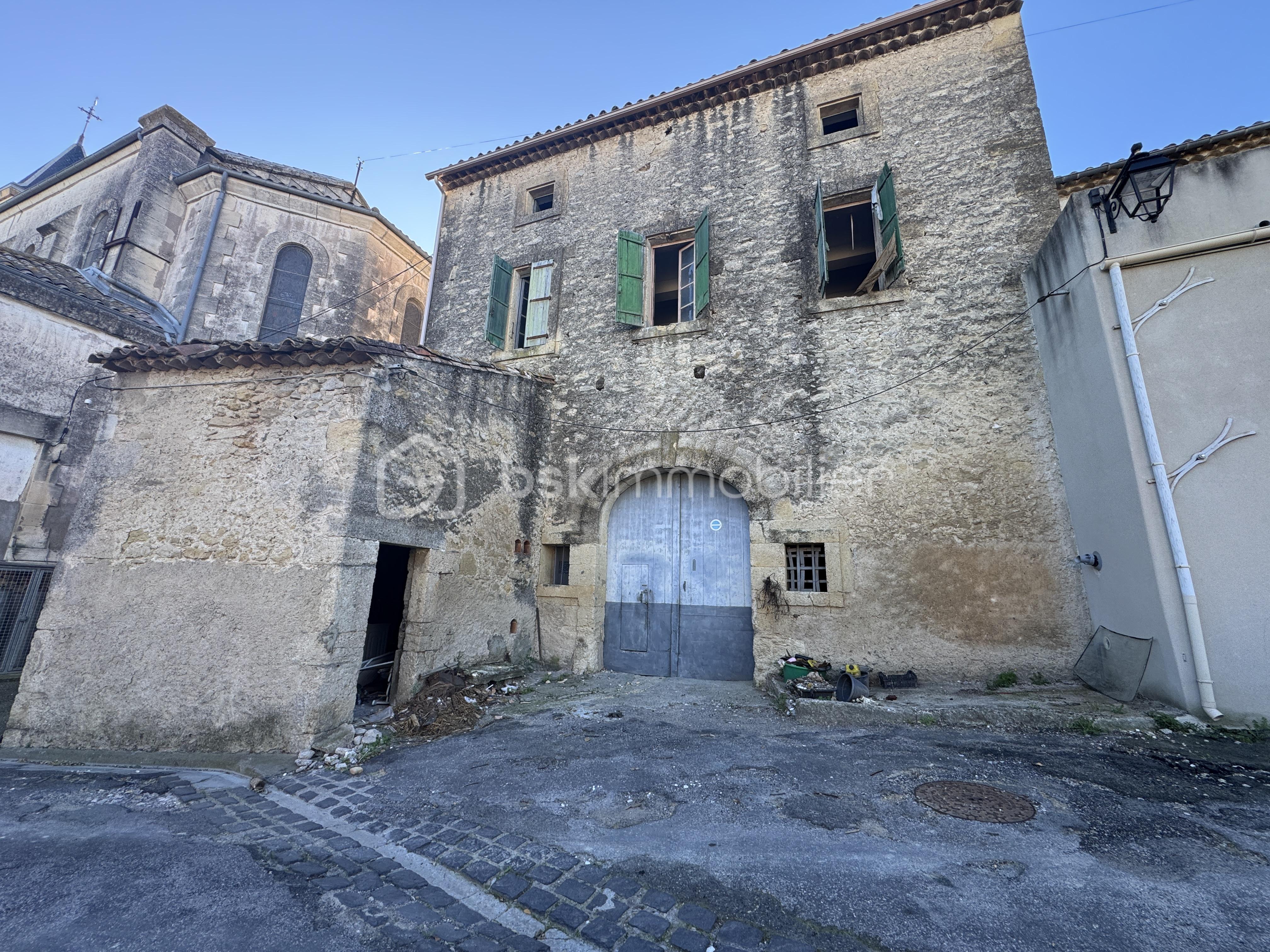 Maison en pierre de 300 m²