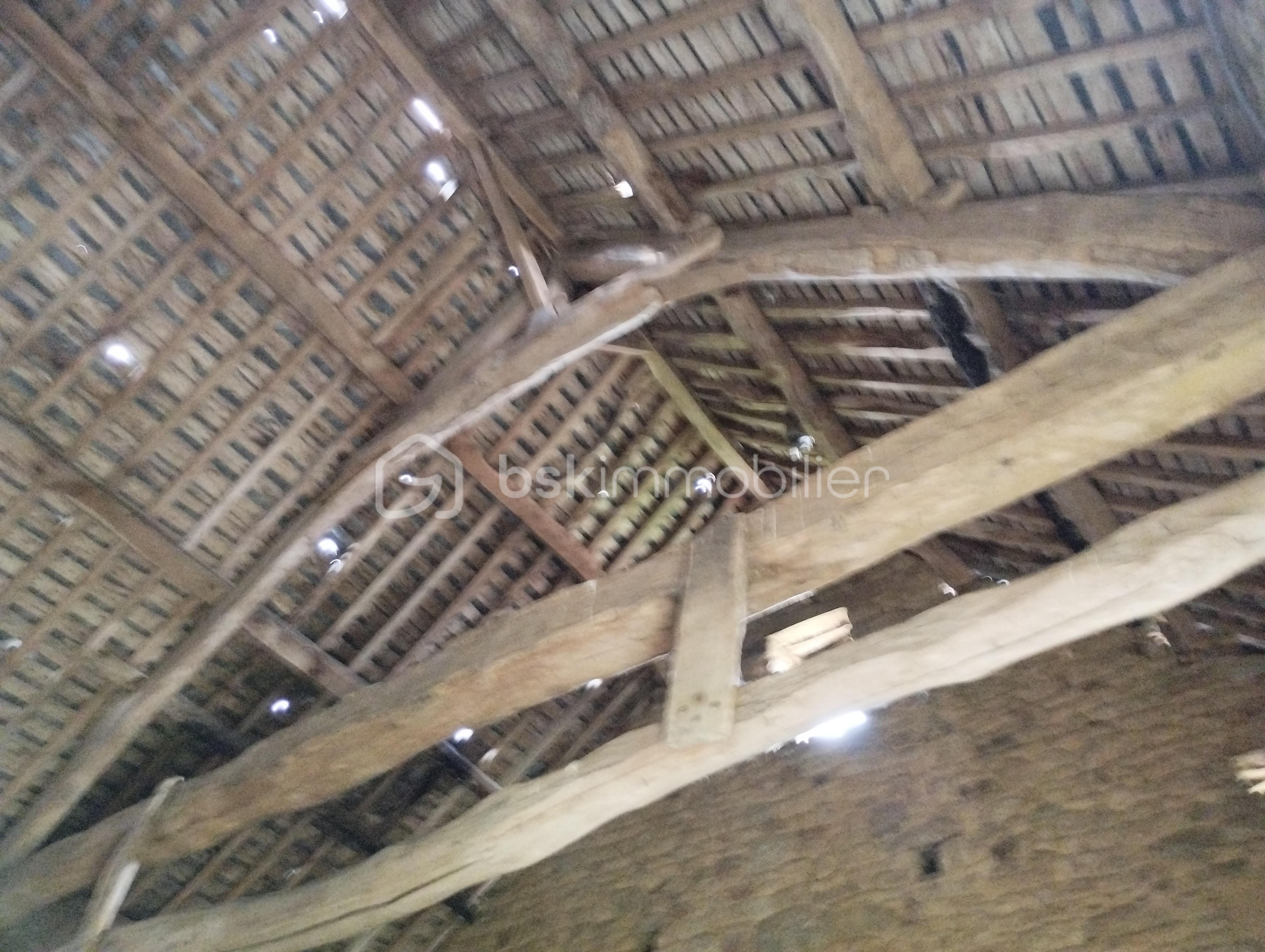 Photo intérieure grange.jpg