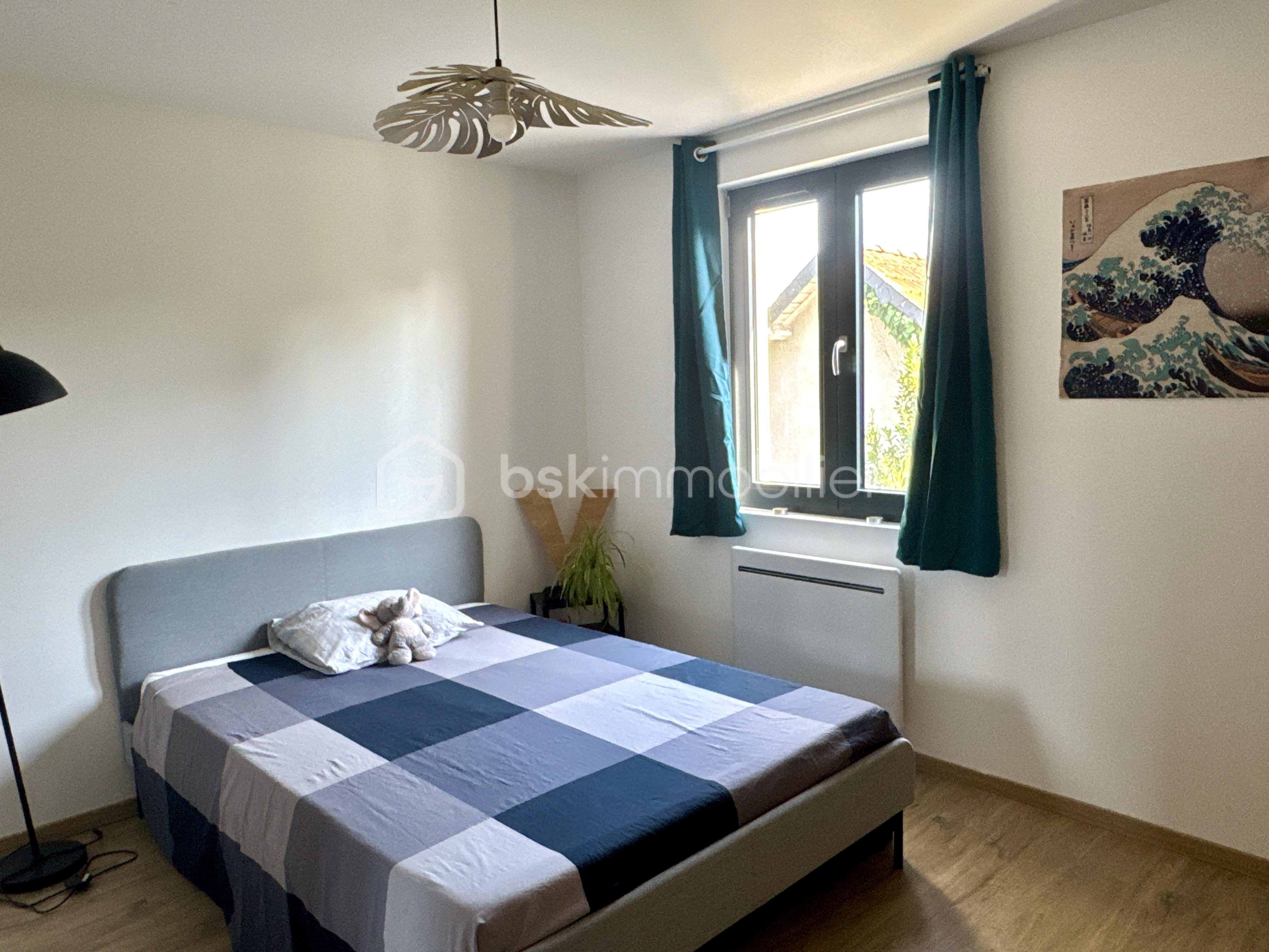 Maison de ville de 150 m² - CHAMBRE 2.jpg