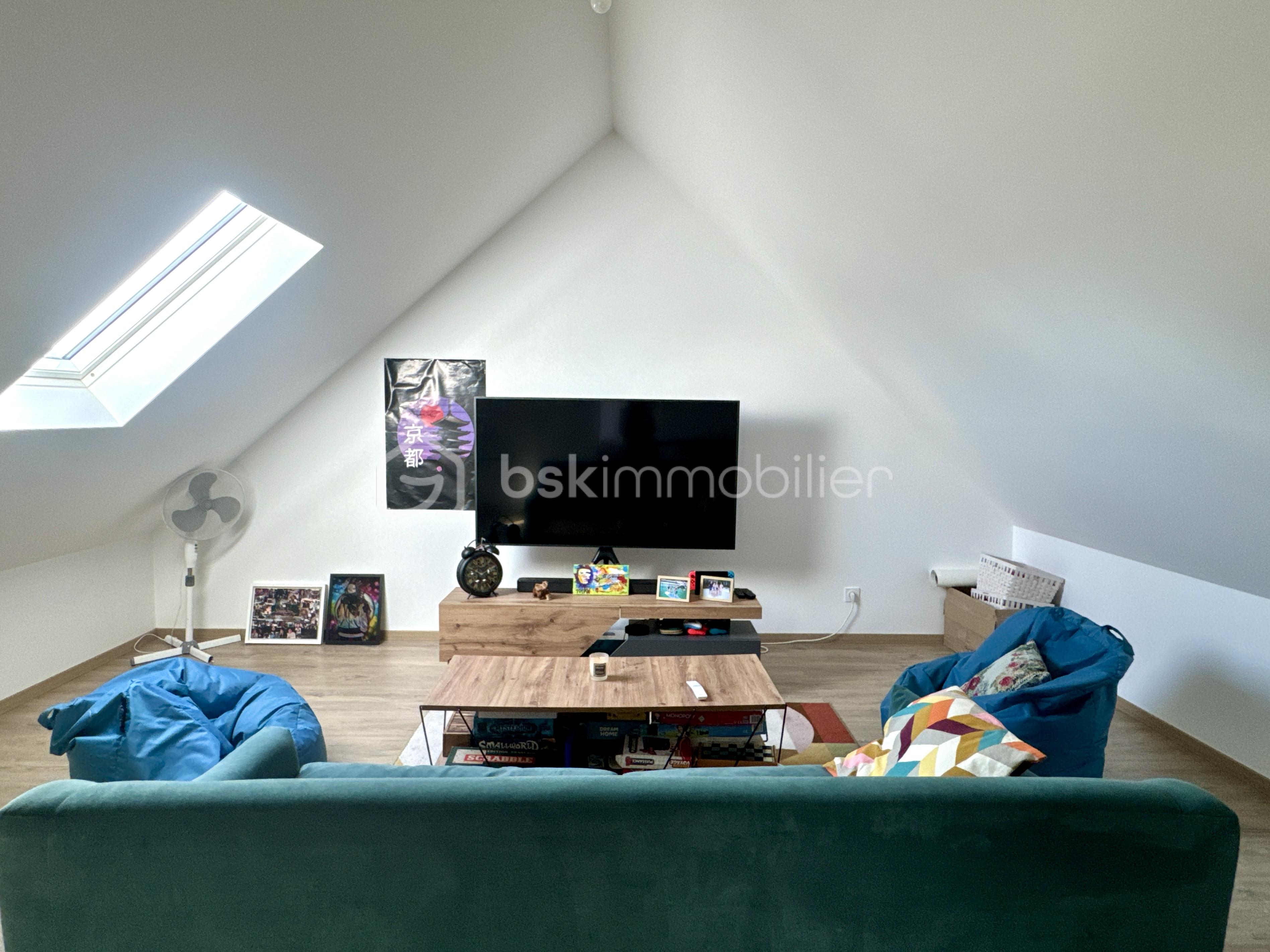 Maison de ville de 150 m² - salle tv.jpg
