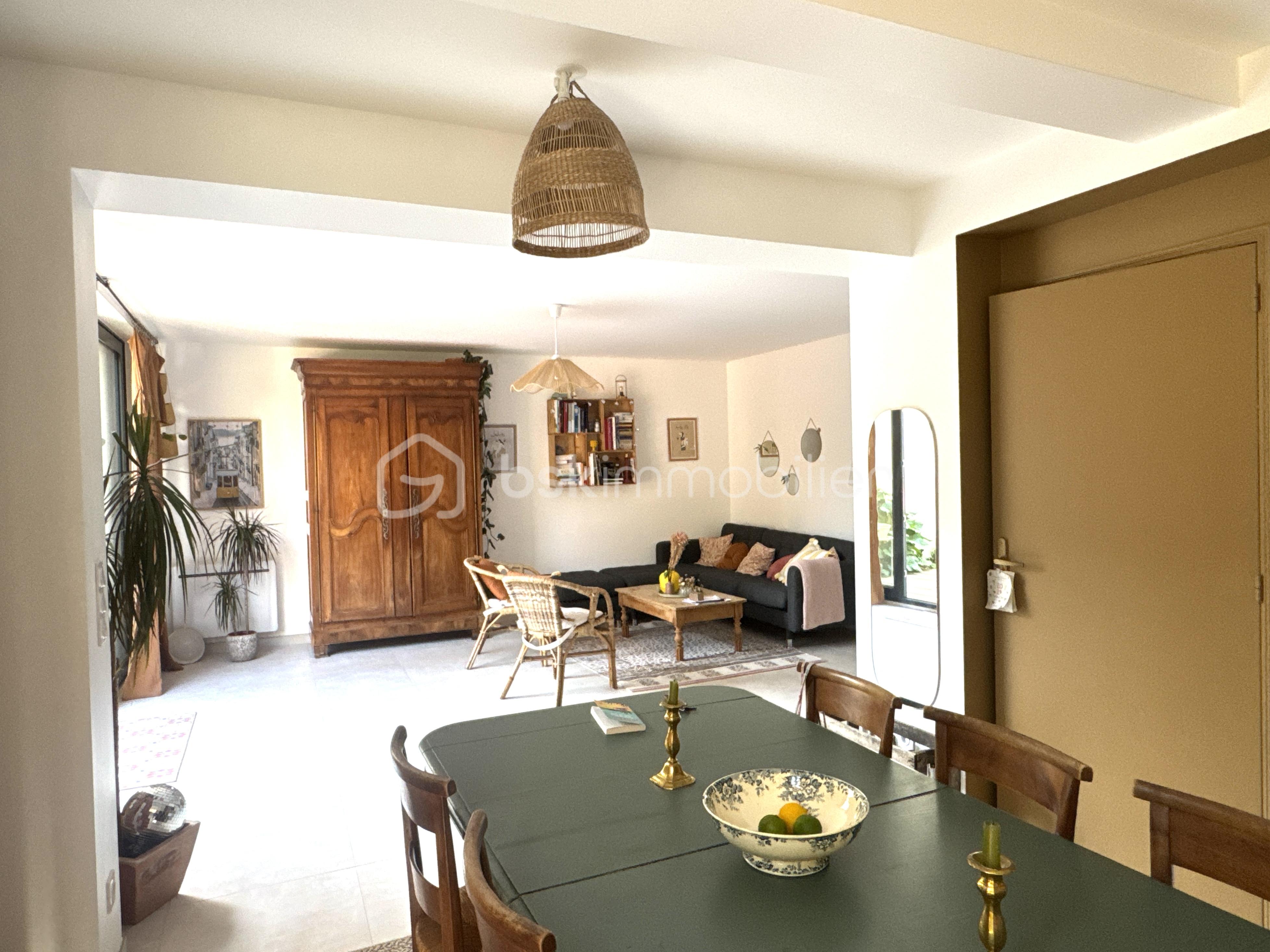 Maison de ville de 150 m² - VU SALON 2.jpg
