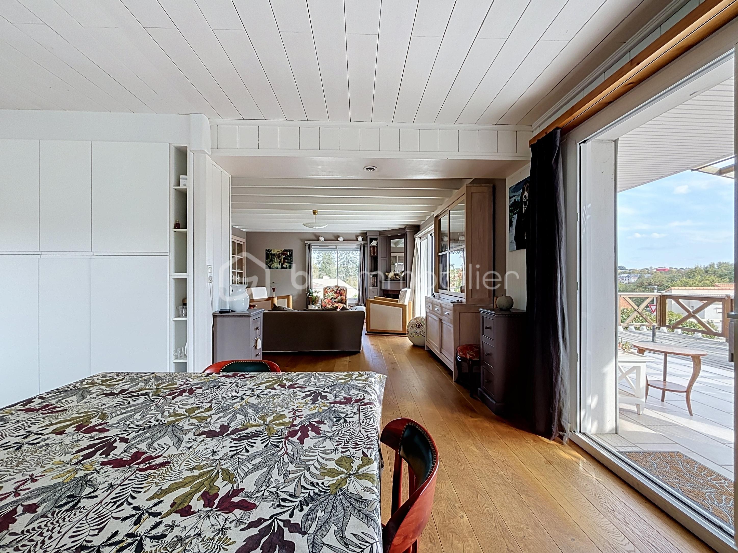 lhome_00012.jpg