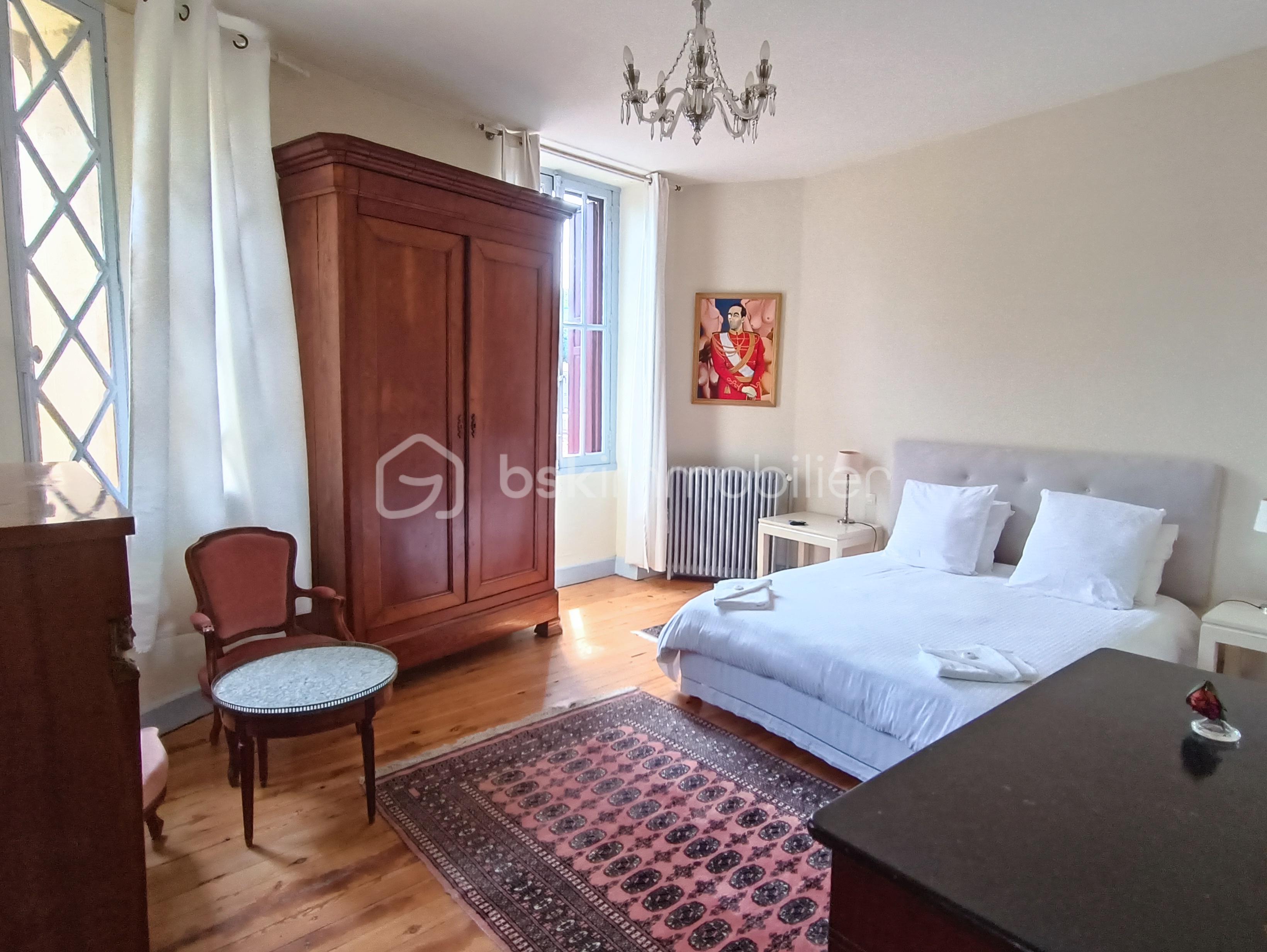 Hotel particulier de 210,85 m² - IMG_20250605_154635.jpg