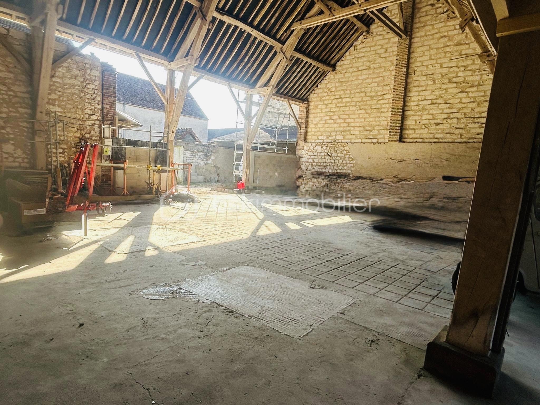 Grange de 220 m² - c9dc330f-f2a1-4f9d-beae-68894e4cc809.jpeg