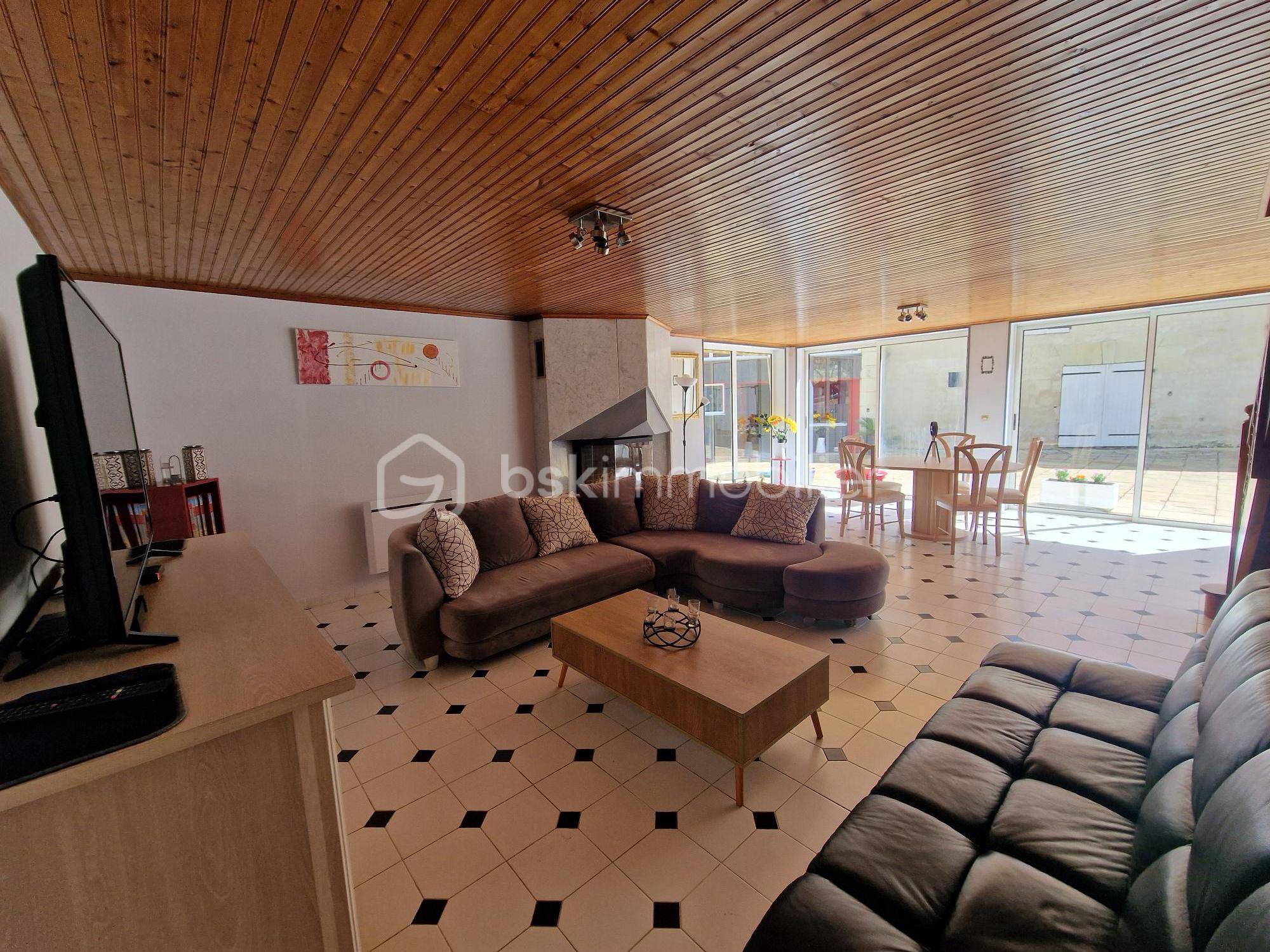 Maison de 283 m² - 20250410_151723.jpg