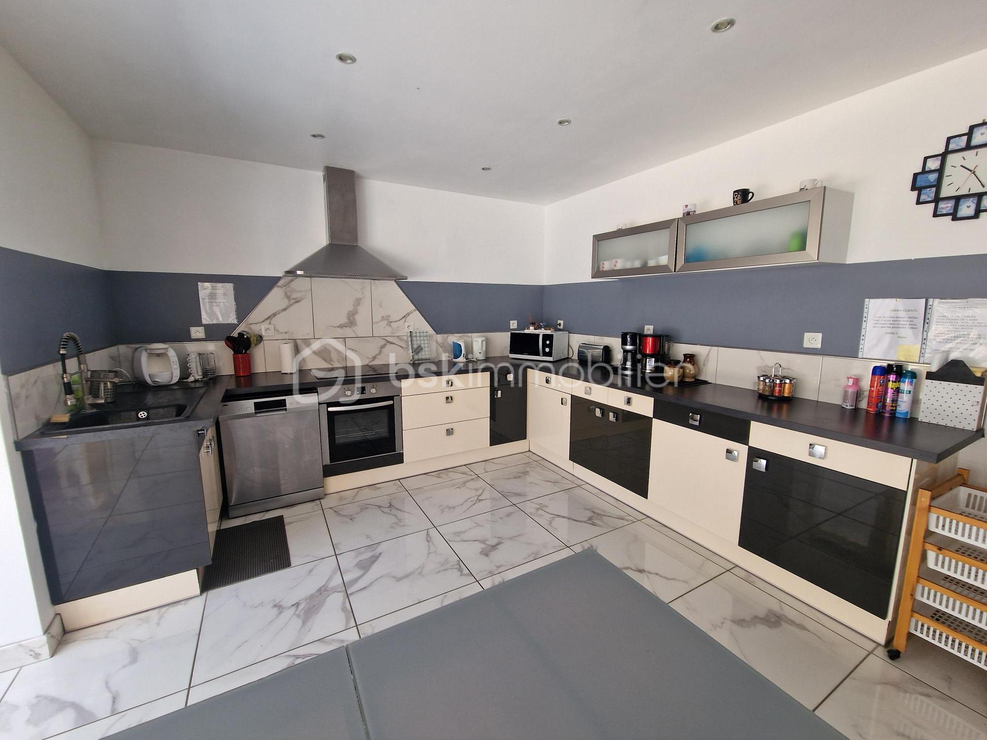 Maison de 283 m² - 20250410_151536.jpg